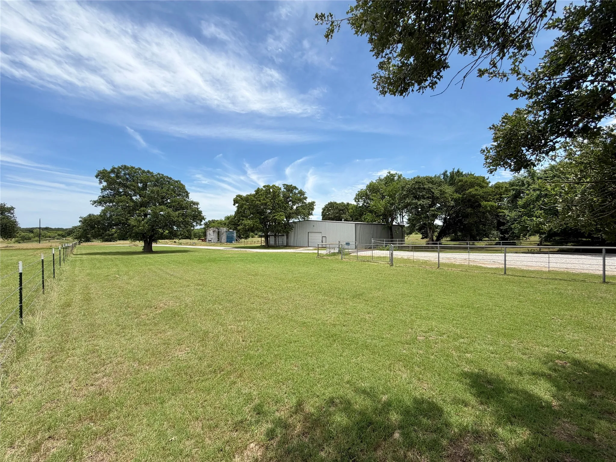 Warehouse For Sale in Montague County , 533 Redbird Lane, Bowie, Texas 76230, 0, 0, Garage spaces, 6,000 Sqft, built in 2005, mls#21361243, Real Estate Agent in Bowie, Homes For Sale in Montague county, Homes For Sale in Bowie, Realtor in Bowie Texas, Real Estate Brokerage Independent Realty Texas, Luminita Cordes Realtor