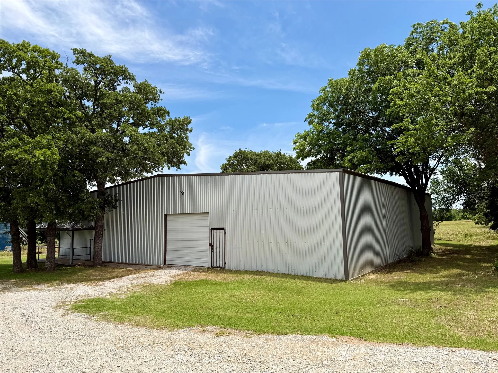 Warehouse For Sale in Montague County , 533 Redbird Lane, Bowie, Texas 76230, 0, 0, Garage spaces, 6,000 Sqft, built in 2005, mls#21361243, Real Estate Agent in Bowie, Homes For Sale in Montague county, Homes For Sale in Bowie, Realtor in Bowie Texas, Real Estate Brokerage Independent Realty Texas, Luminita Cordes Realtor