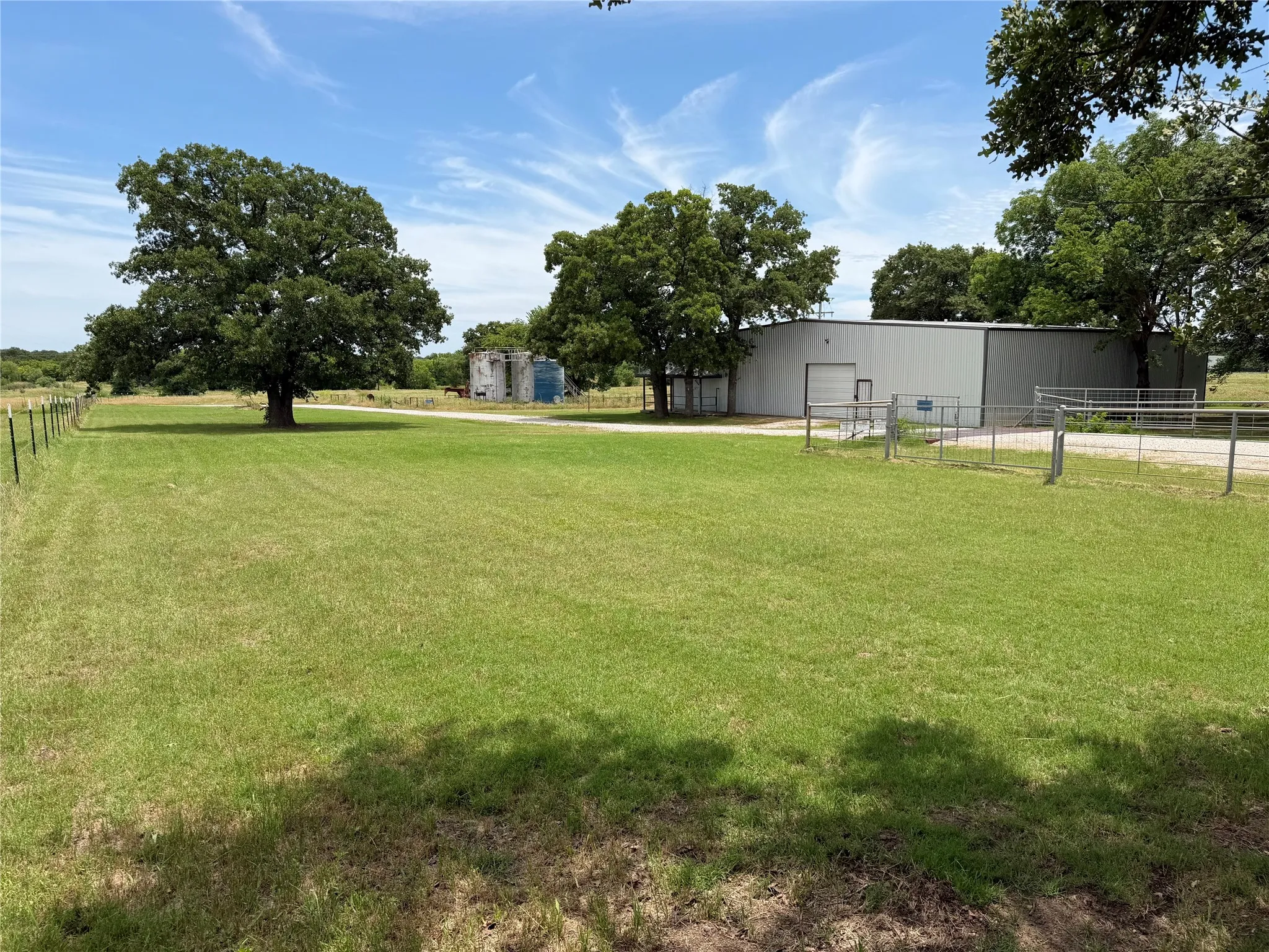Warehouse For Sale in Montague County , 533 Redbird Lane, Bowie, Texas 76230, 0, 0, Garage spaces, 6,000 Sqft, built in 2005, mls#21361243, Real Estate Agent in Bowie, Homes For Sale in Montague county, Homes For Sale in Bowie, Realtor in Bowie Texas, Real Estate Brokerage Independent Realty Texas, Luminita Cordes Realtor