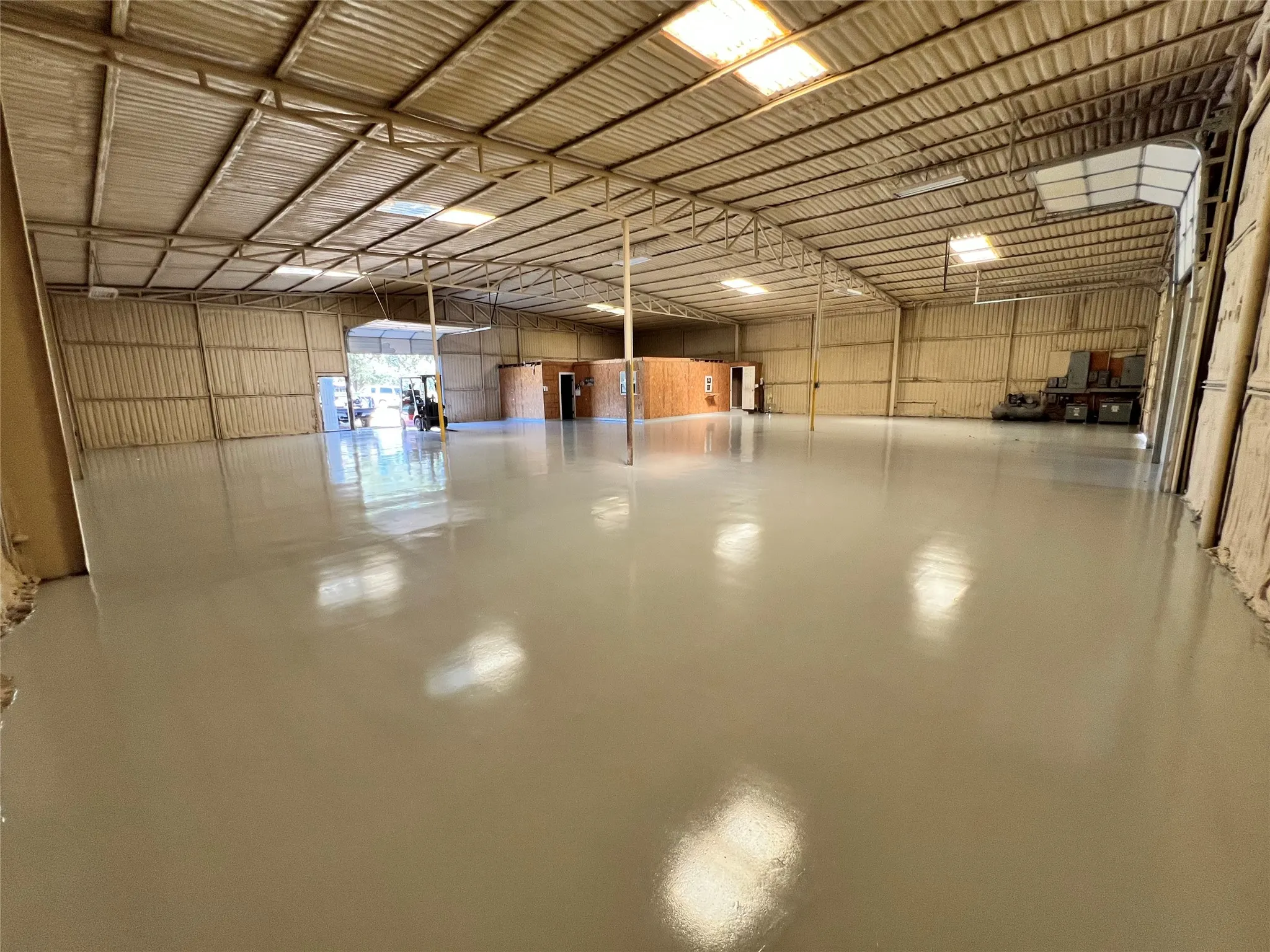 Warehouse For Sale in Montague County , 533 Redbird Lane, Bowie, Texas 76230, 0, 0, Garage spaces, 6,000 Sqft, built in 2005, mls#21361243, Real Estate Agent in Bowie, Homes For Sale in Montague county, Homes For Sale in Bowie, Realtor in Bowie Texas, Real Estate Brokerage Independent Realty Texas, Luminita Cordes Realtor