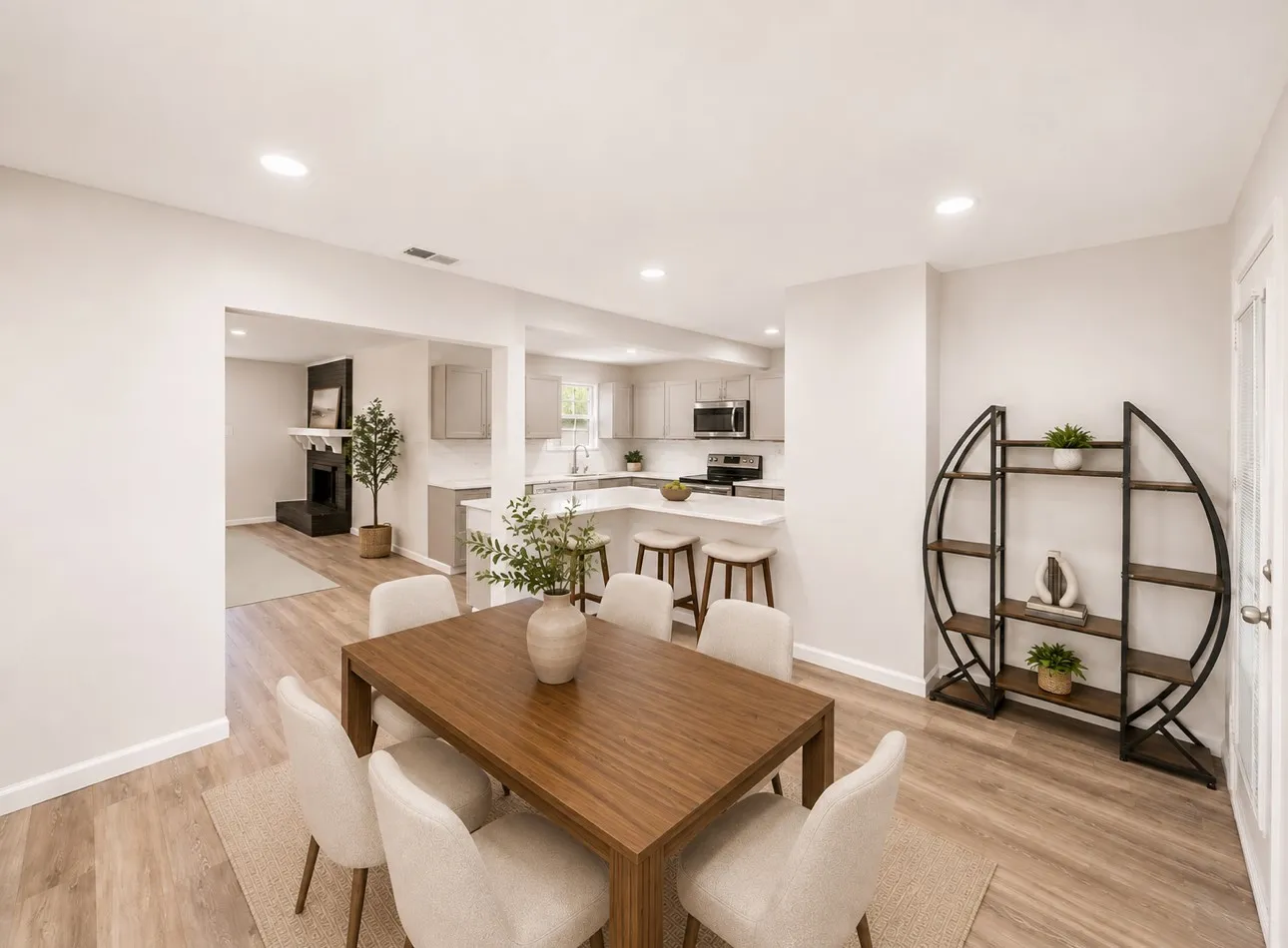 Single Family Residence For Sale in Dallas County , 4142 Victoria Street, Irving, Texas 75062, 3 Bedroom, 2 Bathroom, 2 Garage spaces, 1,422 Sqft, built in 1966, mls#21361156, Real Estate Agent in Irving, Homes For Sale in Dallas county, Homes For Sale in Irving, Realtor in Irving Texas, Real Estate Brokerage Independent Realty Texas, Luminita Cordes Realtor