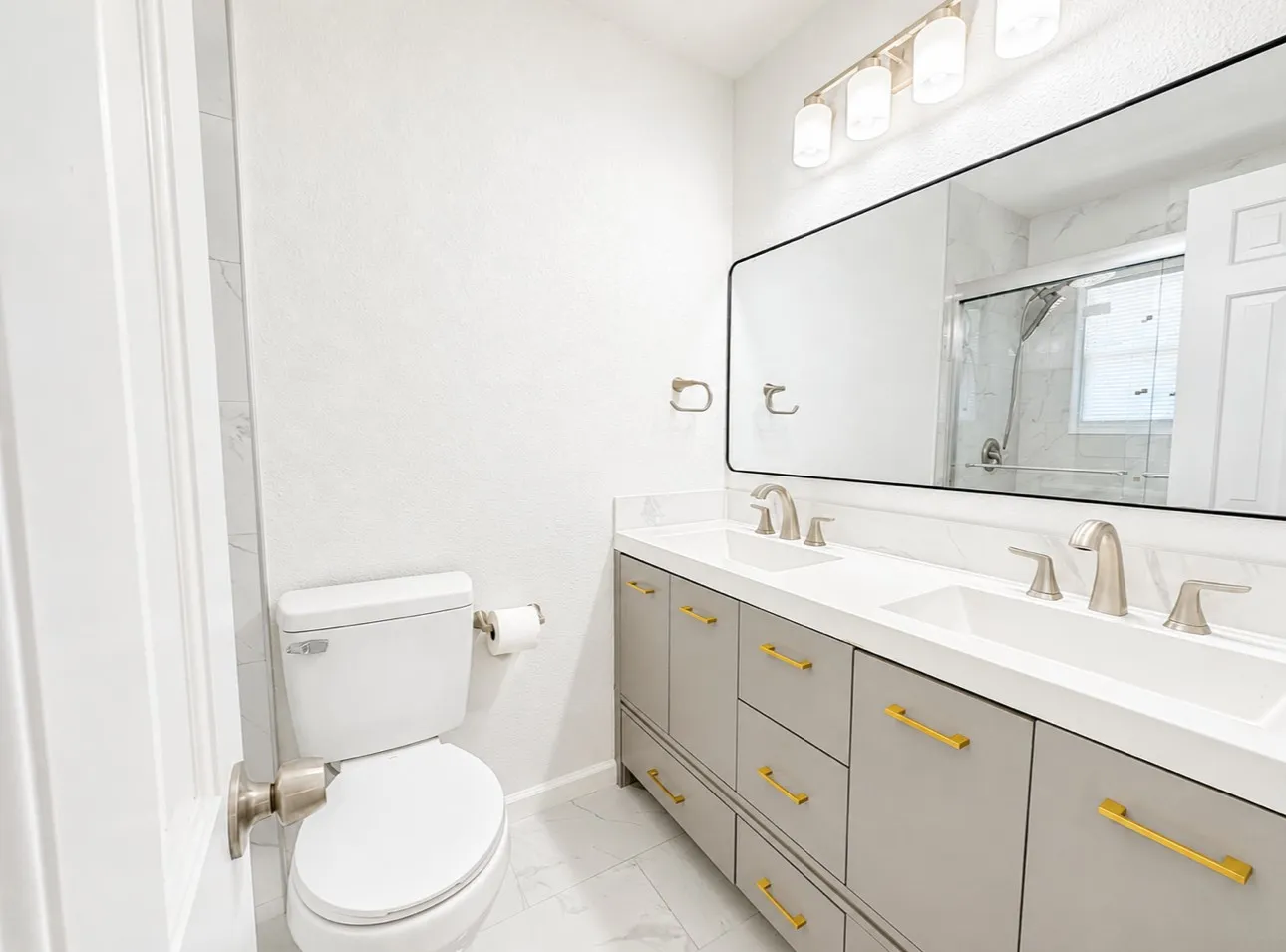 Single Family Residence For Sale in Dallas County , 4142 Victoria Street, Irving, Texas 75062, 3 Bedroom, 2 Bathroom, 2 Garage spaces, 1,422 Sqft, built in 1966, mls#21361156, Real Estate Agent in Irving, Homes For Sale in Dallas county, Homes For Sale in Irving, Realtor in Irving Texas, Real Estate Brokerage Independent Realty Texas, Luminita Cordes Realtor