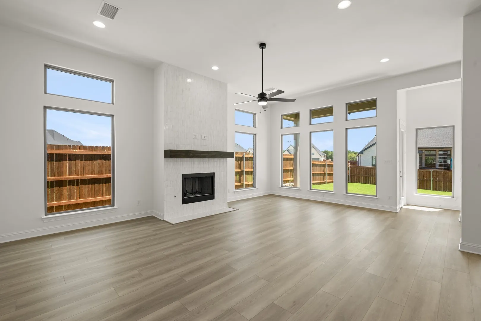 3254 Jersey- Living Room