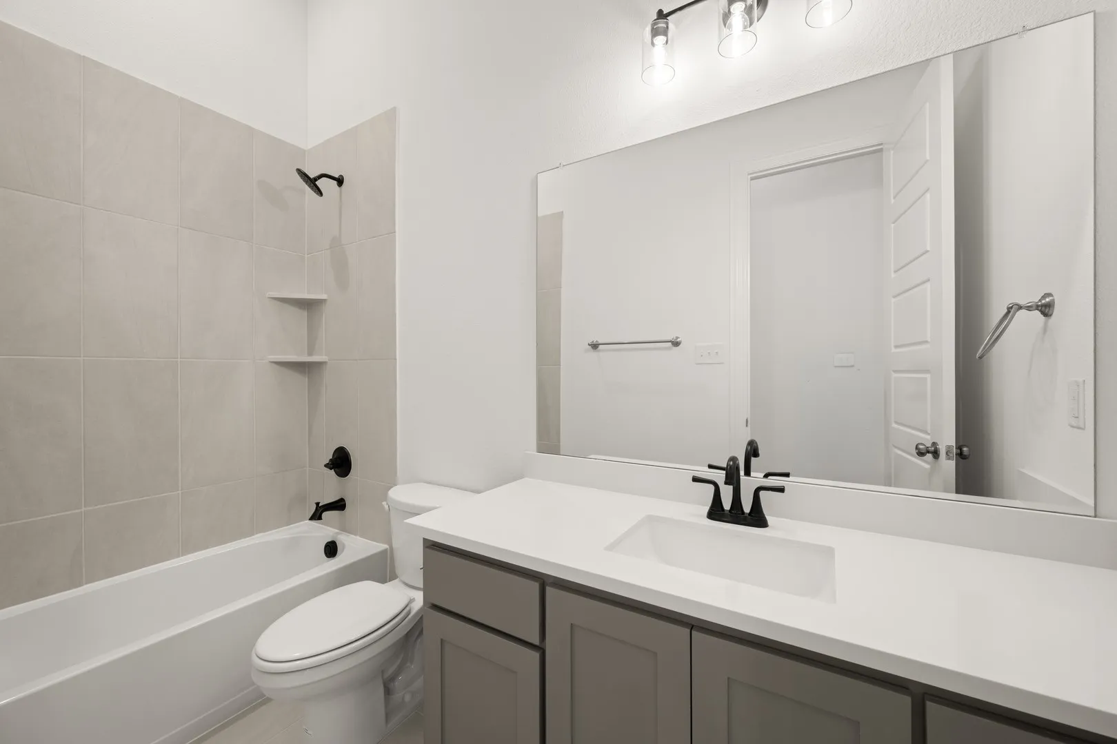 3254 Jersey- Bathroom-2