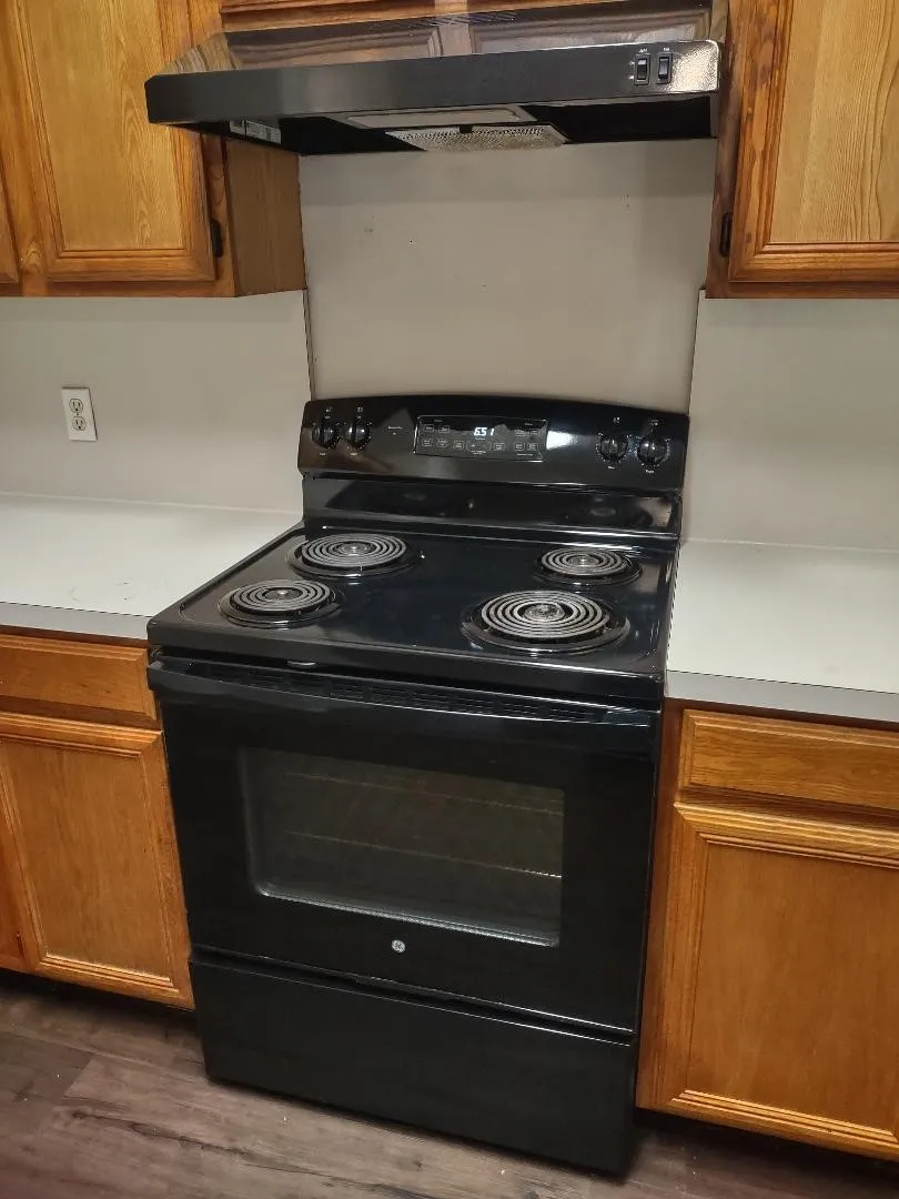 Single Family Residence For Rent in Tarrant County , 500 Fort Worth Street, Mansfield, Texas 76063, 4 Bedroom, 2 Bathroom, 2 Garage spaces, 1,651 Sqft, built in 1996, mls#21362644, Real Estate Agent in Mansfield, Homes For Rent in Tarrant county, Homes For Rent in Mansfield, Realtor in Mansfield Texas, Real Estate Brokerage Independent Realty Texas, Luminita Cordes Realtor