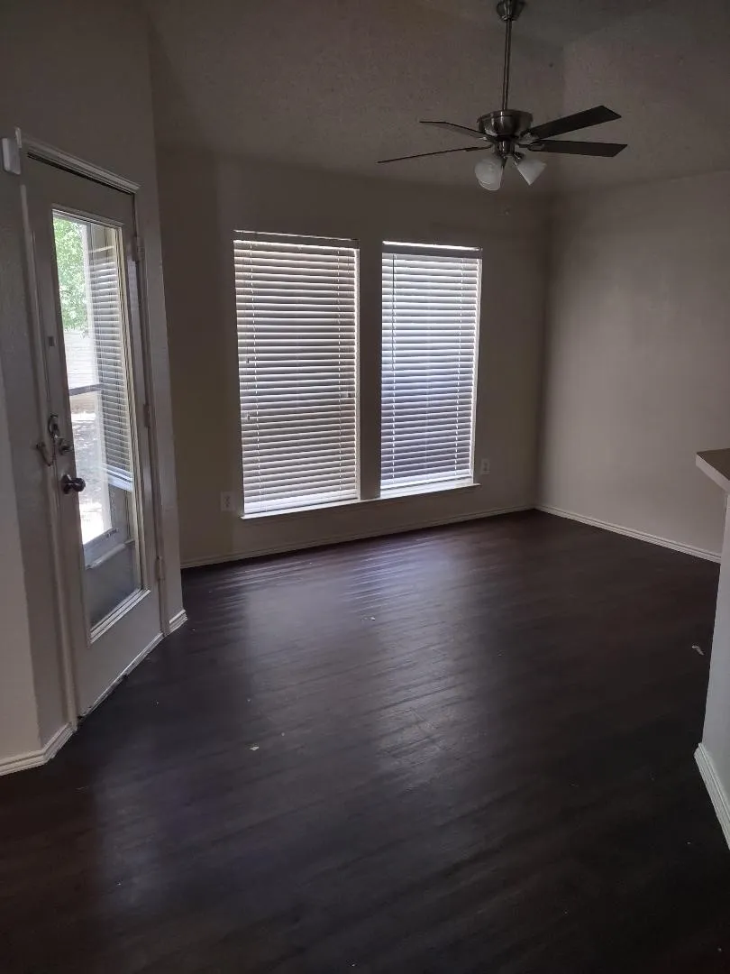 Single Family Residence For Rent in Tarrant County , 500 Fort Worth Street, Mansfield, Texas 76063, 4 Bedroom, 2 Bathroom, 2 Garage spaces, 1,651 Sqft, built in 1996, mls#21362644, Real Estate Agent in Mansfield, Homes For Rent in Tarrant county, Homes For Rent in Mansfield, Realtor in Mansfield Texas, Real Estate Brokerage Independent Realty Texas, Luminita Cordes Realtor