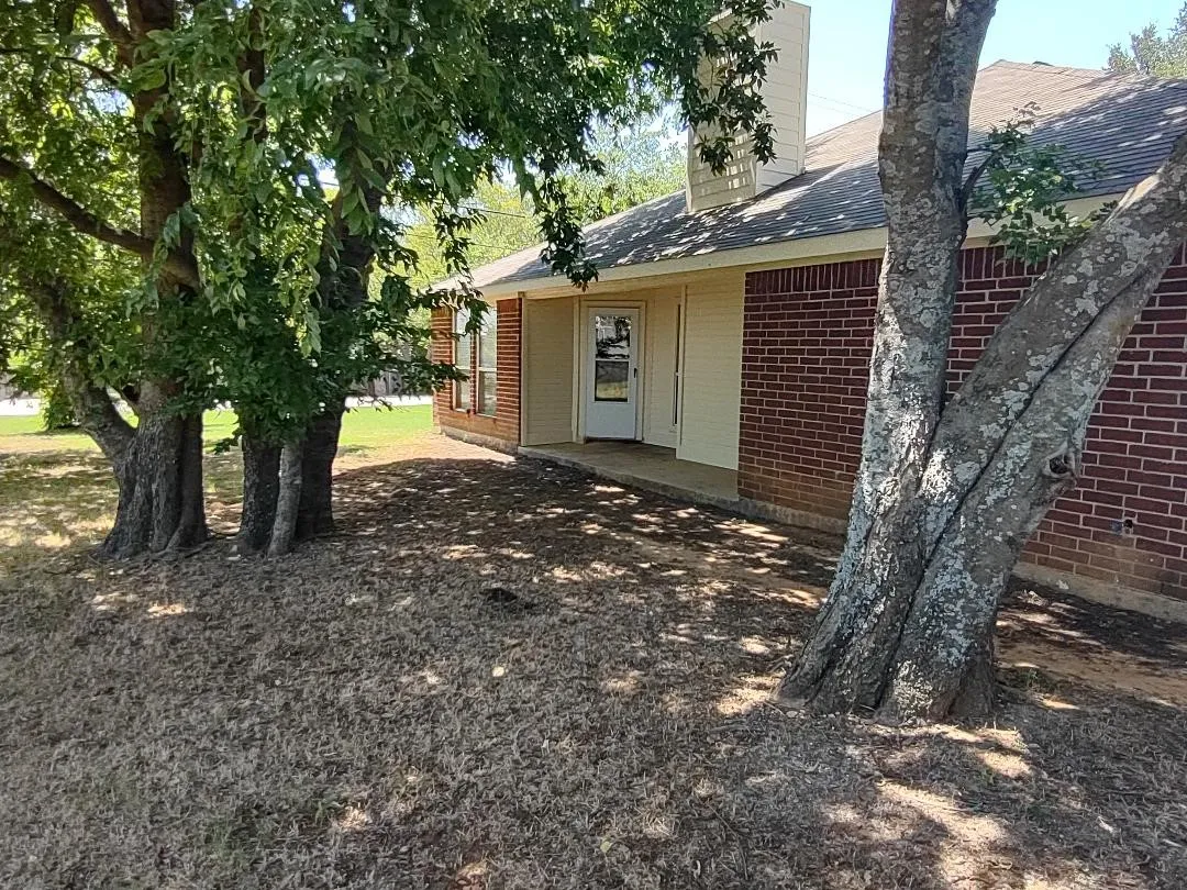 Single Family Residence For Rent in Tarrant County , 500 Fort Worth Street, Mansfield, Texas 76063, 4 Bedroom, 2 Bathroom, 2 Garage spaces, 1,651 Sqft, built in 1996, mls#21362644, Real Estate Agent in Mansfield, Homes For Rent in Tarrant county, Homes For Rent in Mansfield, Realtor in Mansfield Texas, Real Estate Brokerage Independent Realty Texas, Luminita Cordes Realtor