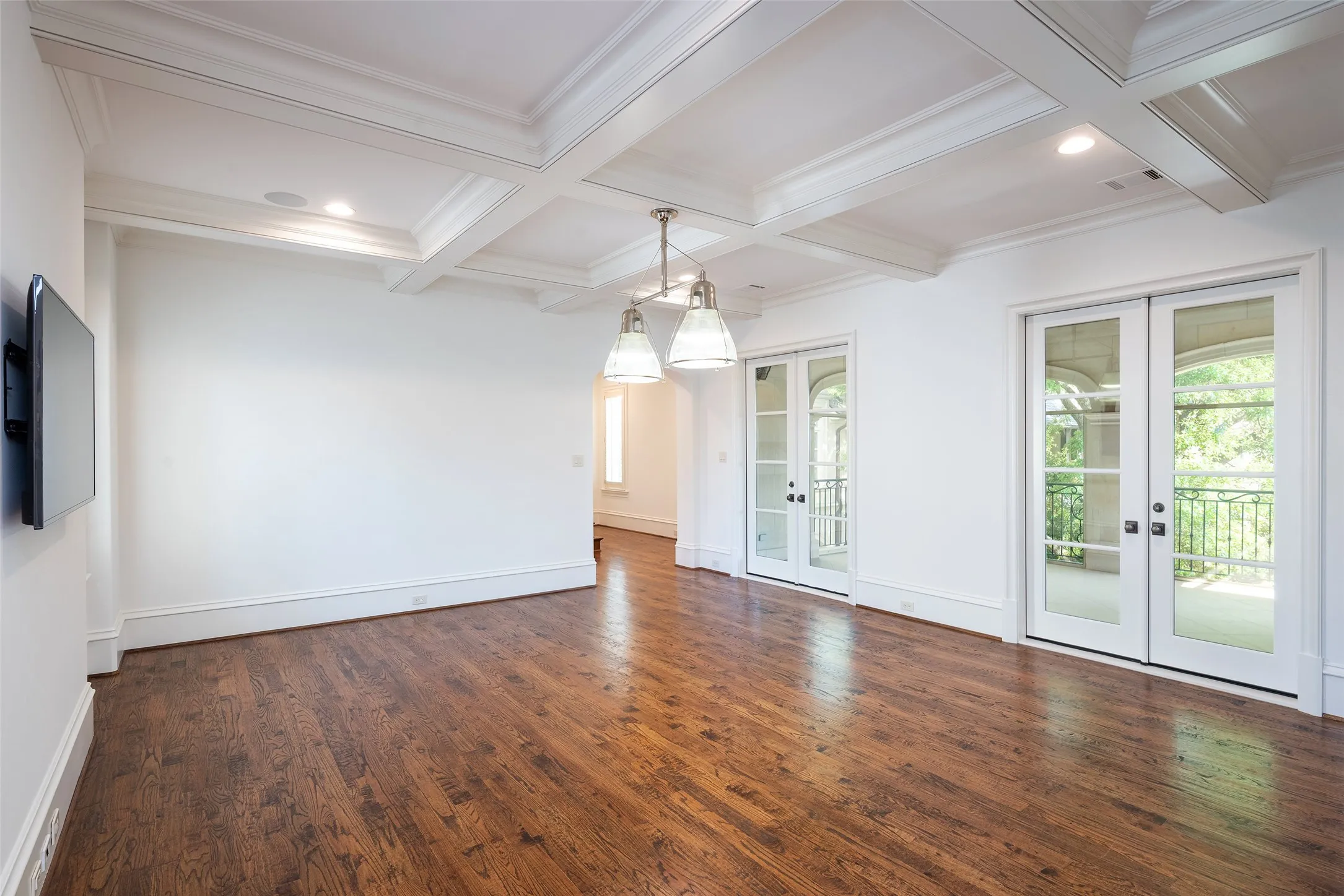 Single Family Residence For Sale in Dallas County , 3517 Lexington Avenue, Highland Park, Texas 75205, 5 Bedroom, 10 Bathroom, 3 Garage spaces, 13,932 Sqft, built in 2007, mls#21362638, Real Estate Agent in Highland Park, Homes For Sale in Dallas county, Homes For Sale in Highland Park, Realtor in Highland Park Texas, Real Estate Brokerage Independent Realty Texas, Luminita Cordes Realtor