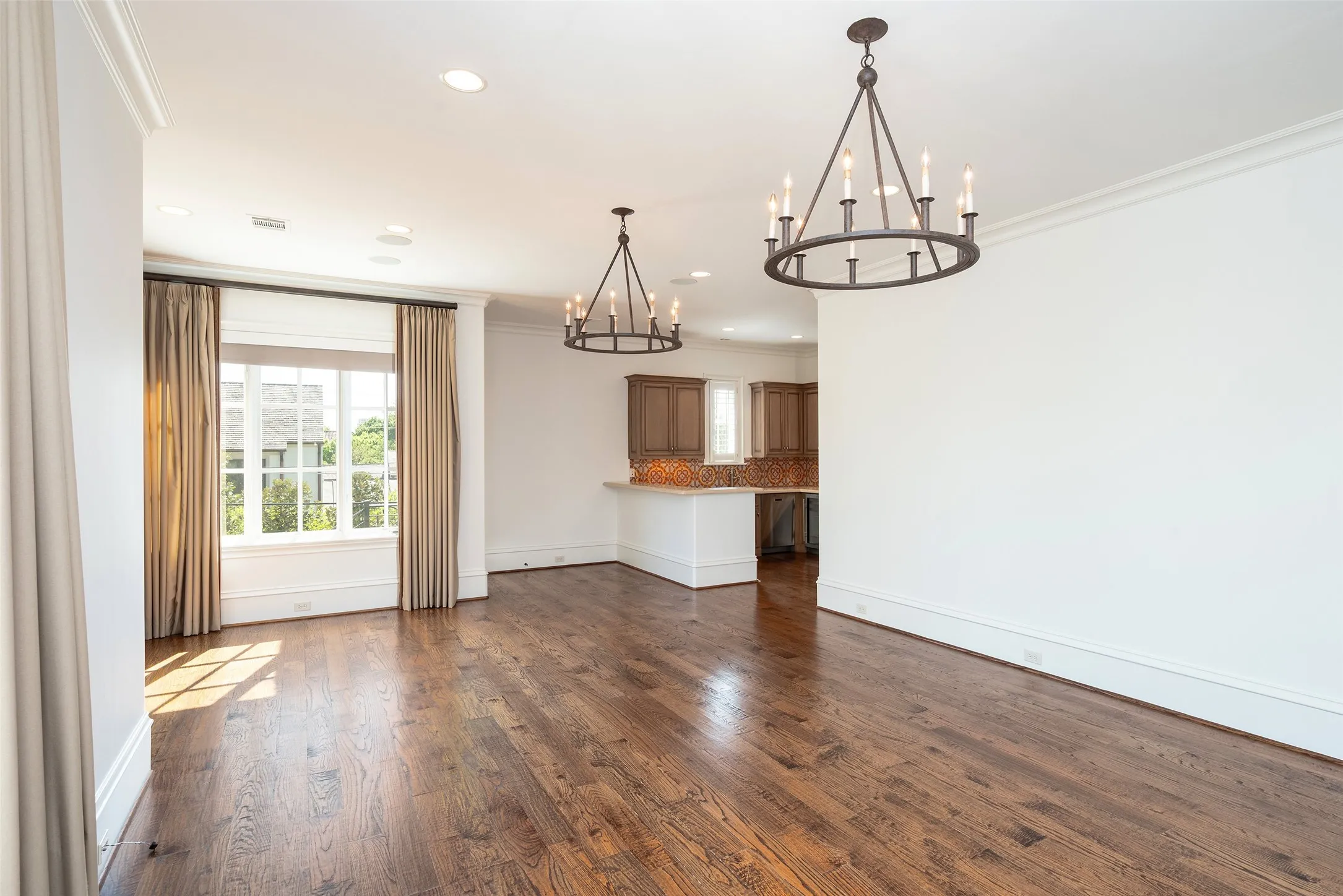 Single Family Residence For Sale in Dallas County , 3517 Lexington Avenue, Highland Park, Texas 75205, 5 Bedroom, 10 Bathroom, 3 Garage spaces, 13,932 Sqft, built in 2007, mls#21362638, Real Estate Agent in Highland Park, Homes For Sale in Dallas county, Homes For Sale in Highland Park, Realtor in Highland Park Texas, Real Estate Brokerage Independent Realty Texas, Luminita Cordes Realtor