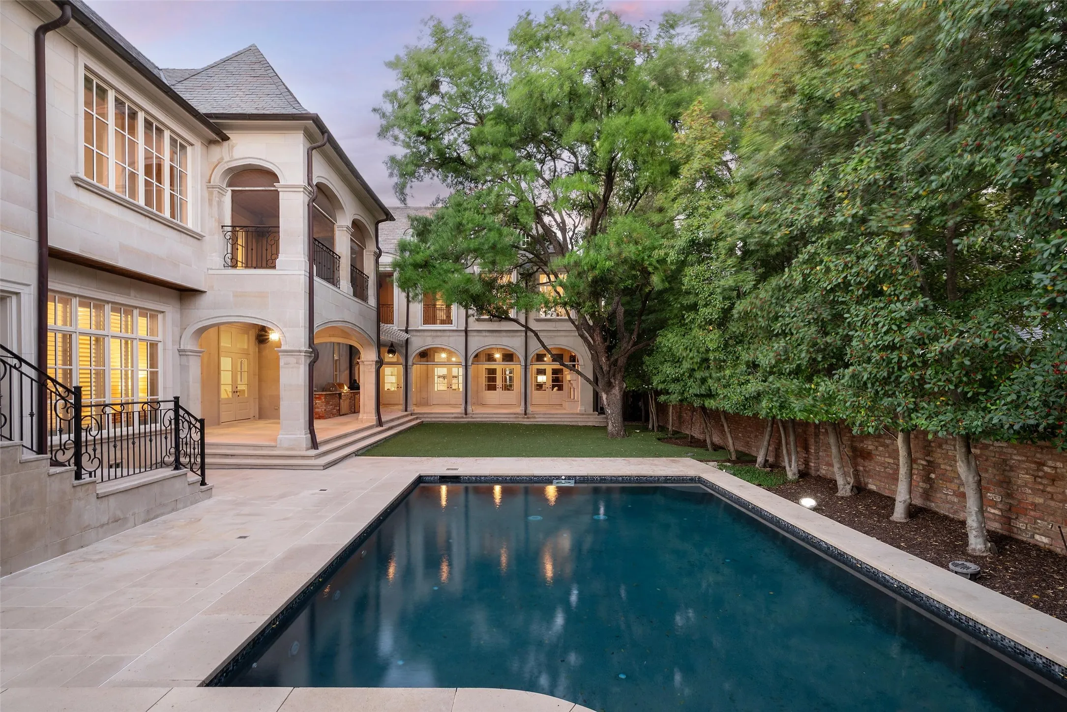 Single Family Residence For Sale in Dallas County , 3517 Lexington Avenue, Highland Park, Texas 75205, 5 Bedroom, 10 Bathroom, 3 Garage spaces, 13,932 Sqft, built in 2007, mls#21362638, Real Estate Agent in Highland Park, Homes For Sale in Dallas county, Homes For Sale in Highland Park, Realtor in Highland Park Texas, Real Estate Brokerage Independent Realty Texas, Luminita Cordes Realtor