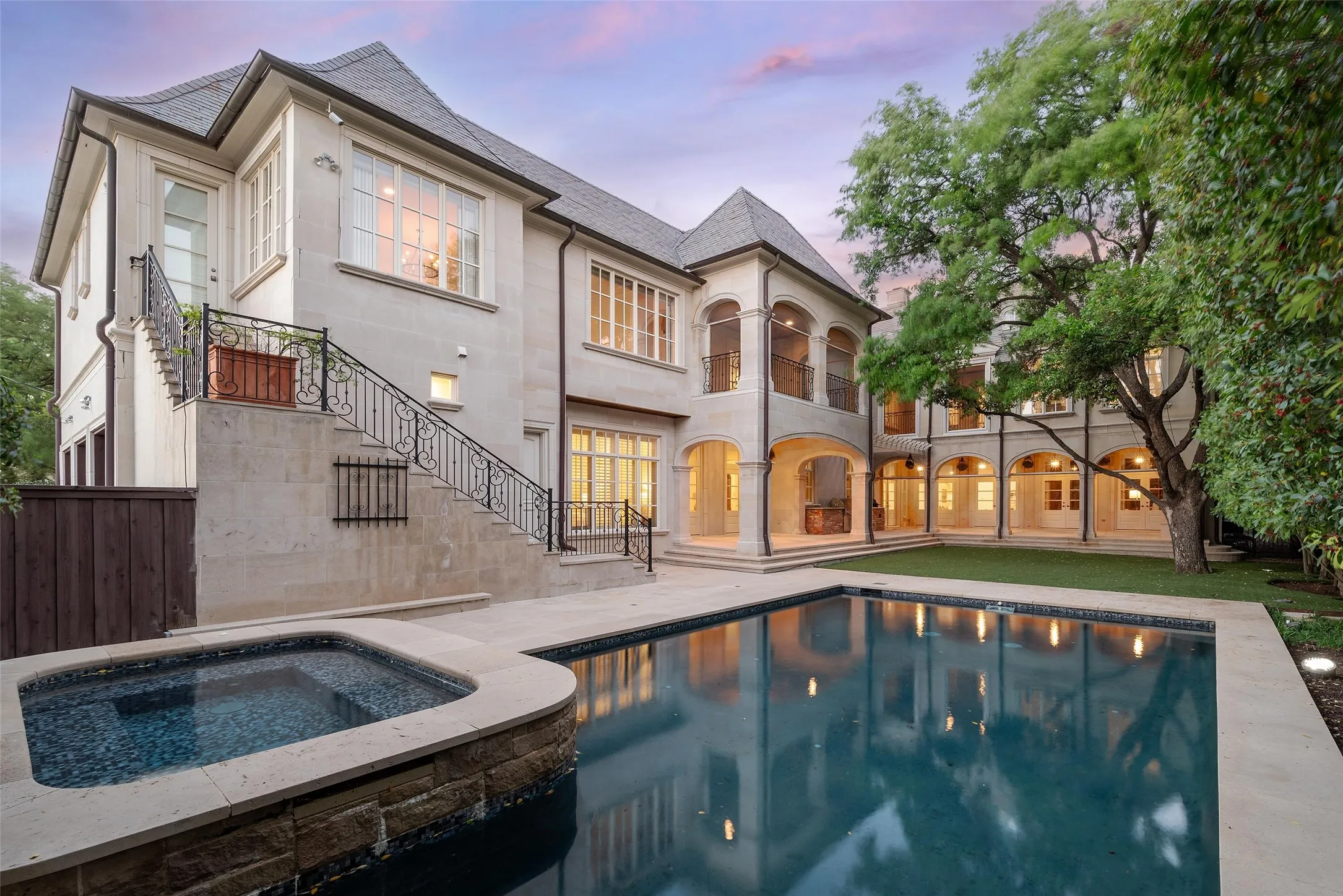 Single Family Residence For Sale in Dallas County , 3517 Lexington Avenue, Highland Park, Texas 75205, 5 Bedroom, 10 Bathroom, 3 Garage spaces, 13,932 Sqft, built in 2007, mls#21362638, Real Estate Agent in Highland Park, Homes For Sale in Dallas county, Homes For Sale in Highland Park, Realtor in Highland Park Texas, Real Estate Brokerage Independent Realty Texas, Luminita Cordes Realtor