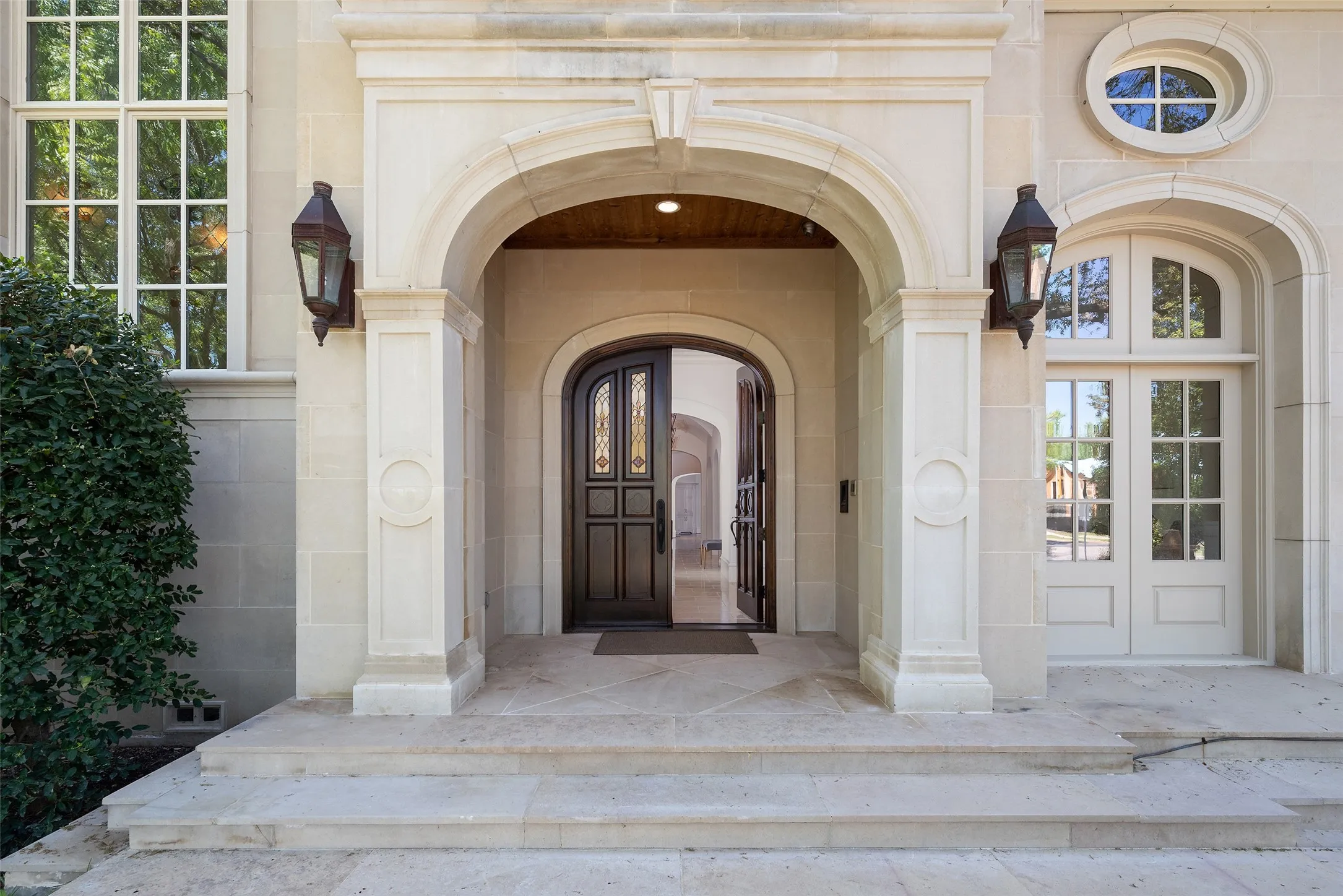 Single Family Residence For Sale in Dallas County , 3517 Lexington Avenue, Highland Park, Texas 75205, 5 Bedroom, 10 Bathroom, 3 Garage spaces, 13,932 Sqft, built in 2007, mls#21362638, Real Estate Agent in Highland Park, Homes For Sale in Dallas county, Homes For Sale in Highland Park, Realtor in Highland Park Texas, Real Estate Brokerage Independent Realty Texas, Luminita Cordes Realtor