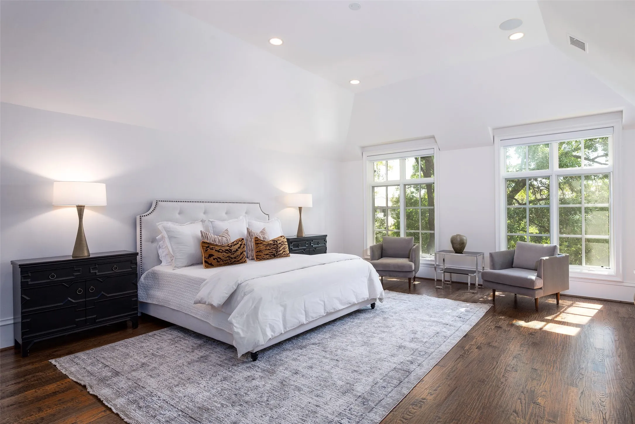 Single Family Residence For Sale in Dallas County , 3517 Lexington Avenue, Highland Park, Texas 75205, 5 Bedroom, 10 Bathroom, 3 Garage spaces, 13,932 Sqft, built in 2007, mls#21362638, Real Estate Agent in Highland Park, Homes For Sale in Dallas county, Homes For Sale in Highland Park, Realtor in Highland Park Texas, Real Estate Brokerage Independent Realty Texas, Luminita Cordes Realtor