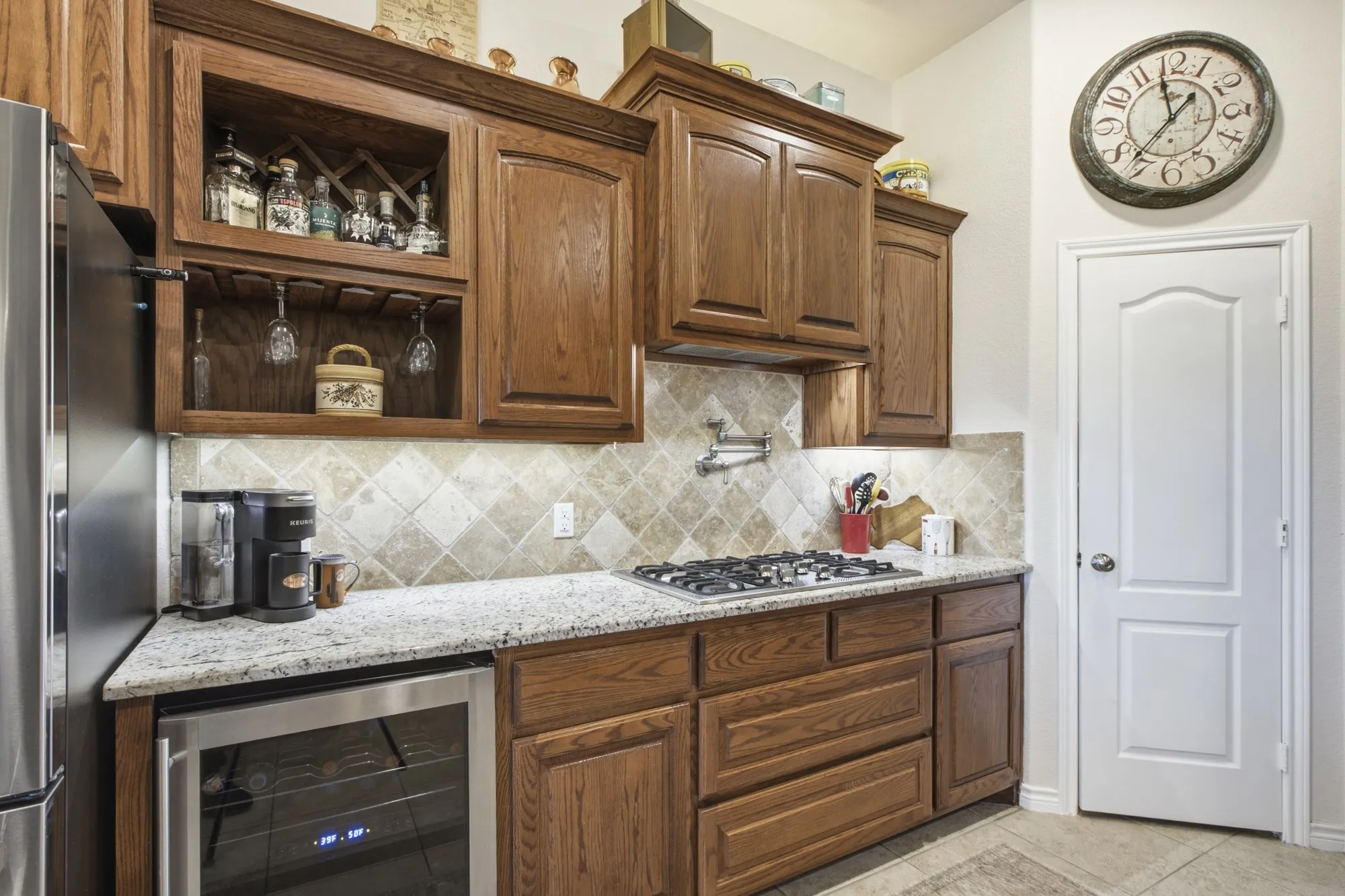 Single Family Residence For Sale in Hunt County , 4055 Hackberry Circle, Caddo Mills, Texas 75135, 4 Bedroom, 4 Bathroom, 2 Garage spaces, 3,020 Sqft, built in 2014, mls#21359089, Real Estate Agent in Caddo Mills, Homes For Sale in Hunt county, Homes For Sale in Caddo Mills, Realtor in Caddo Mills Texas, Real Estate Brokerage Independent Realty Texas, Luminita Cordes Realtor