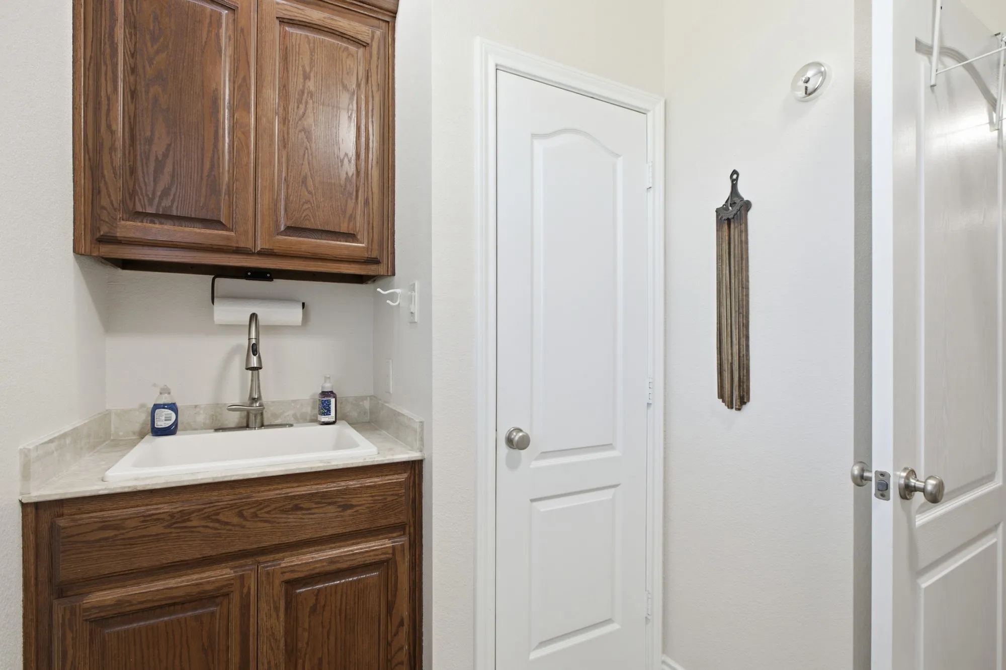 Single Family Residence For Sale in Hunt County , 4055 Hackberry Circle, Caddo Mills, Texas 75135, 4 Bedroom, 4 Bathroom, 2 Garage spaces, 3,020 Sqft, built in 2014, mls#21359089, Real Estate Agent in Caddo Mills, Homes For Sale in Hunt county, Homes For Sale in Caddo Mills, Realtor in Caddo Mills Texas, Real Estate Brokerage Independent Realty Texas, Luminita Cordes Realtor