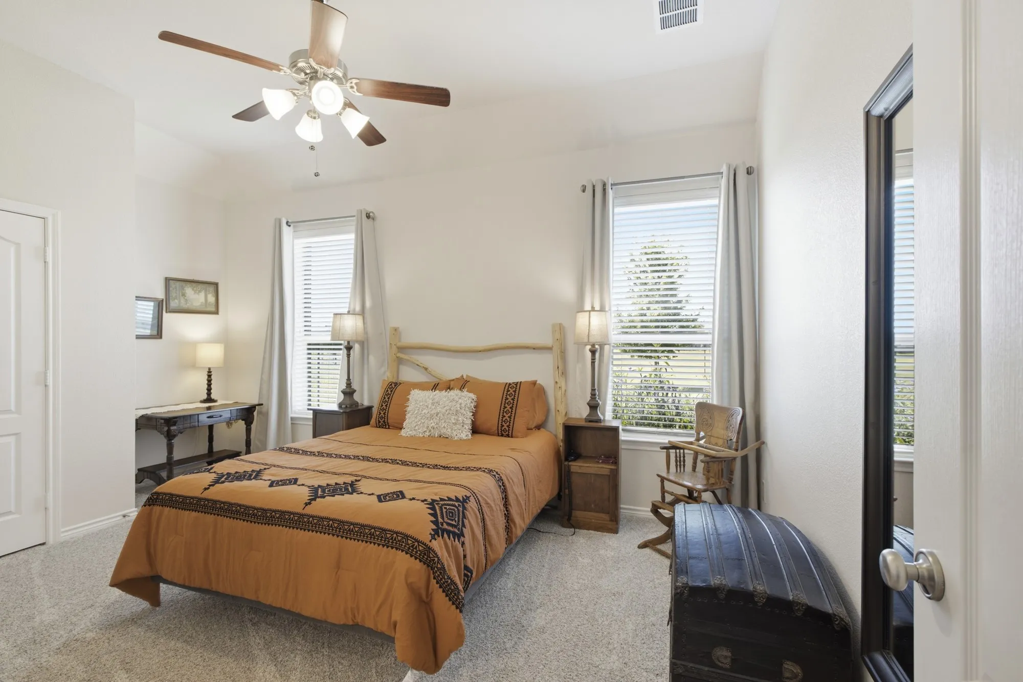 Single Family Residence For Sale in Hunt County , 4055 Hackberry Circle, Caddo Mills, Texas 75135, 4 Bedroom, 4 Bathroom, 2 Garage spaces, 3,020 Sqft, built in 2014, mls#21359089, Real Estate Agent in Caddo Mills, Homes For Sale in Hunt county, Homes For Sale in Caddo Mills, Realtor in Caddo Mills Texas, Real Estate Brokerage Independent Realty Texas, Luminita Cordes Realtor