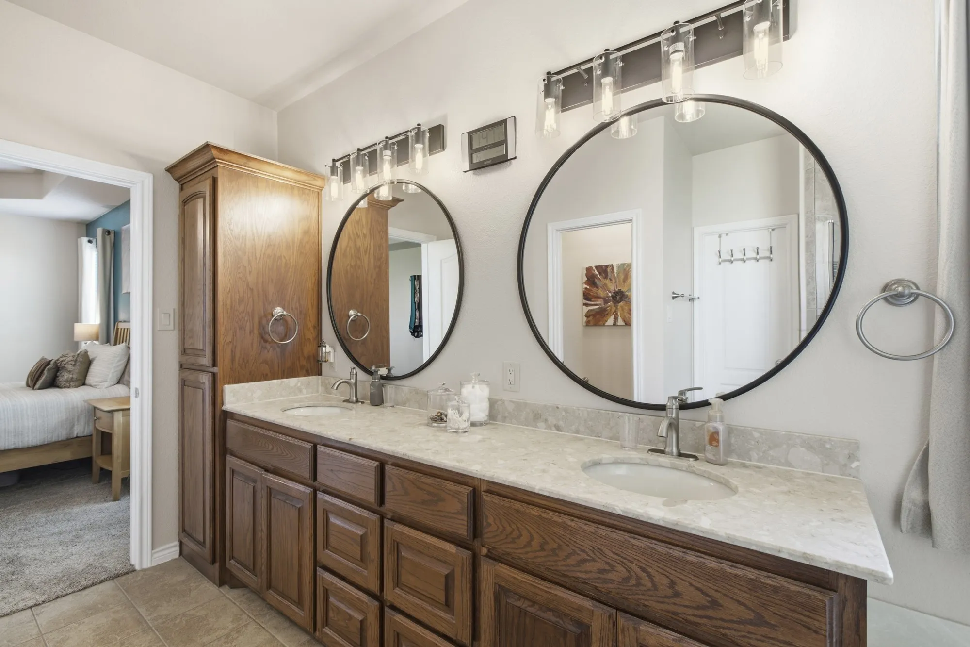 Single Family Residence For Sale in Hunt County , 4055 Hackberry Circle, Caddo Mills, Texas 75135, 4 Bedroom, 4 Bathroom, 2 Garage spaces, 3,020 Sqft, built in 2014, mls#21359089, Real Estate Agent in Caddo Mills, Homes For Sale in Hunt county, Homes For Sale in Caddo Mills, Realtor in Caddo Mills Texas, Real Estate Brokerage Independent Realty Texas, Luminita Cordes Realtor