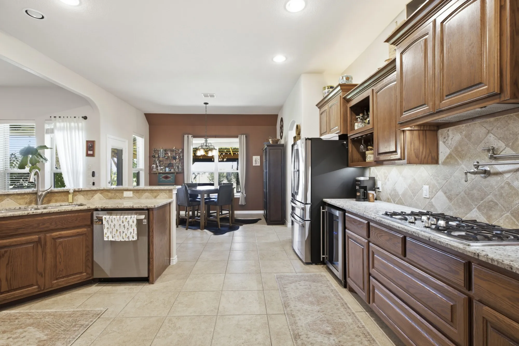 Single Family Residence For Sale in Hunt County , 4055 Hackberry Circle, Caddo Mills, Texas 75135, 4 Bedroom, 4 Bathroom, 2 Garage spaces, 3,020 Sqft, built in 2014, mls#21359089, Real Estate Agent in Caddo Mills, Homes For Sale in Hunt county, Homes For Sale in Caddo Mills, Realtor in Caddo Mills Texas, Real Estate Brokerage Independent Realty Texas, Luminita Cordes Realtor