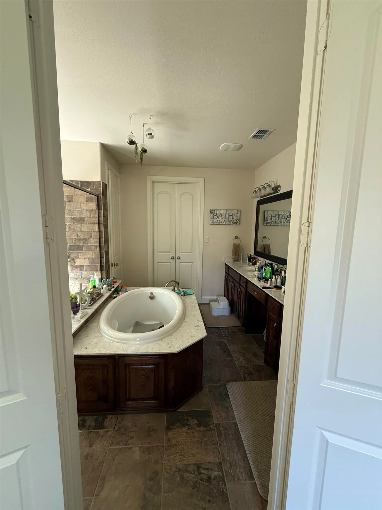 Single Family Residence For Rent in Collin County , 7613 Choctaw Lane, Mc Kinney, Texas 75070, 4 Bedroom, 3 Bathroom, 2 Garage spaces, 3,289 Sqft, built in 2017, Price $3,499, mls#21362642, Real Estate Agent in Mc Kinney, Homes For Rent in Collin county, Homes For Rent in Mc Kinney, Realtor in Mc Kinney Texas, Real Estate Brokerage Independent Realty Texas, Luminita Cordes Realtor