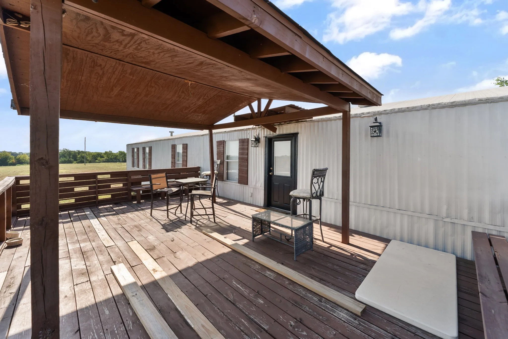 Mobile Home For Sale in Hunt County , 5634 County Road 1094, Celeste, Texas 75423, 2 Bedroom, 2 Bathroom, Garage spaces, 1,178 Sqft, built in 1995, Price $465,000, mls#21361746, Real Estate Agent in Celeste, Homes For Sale in Hunt county, Homes For Sale in Celeste, Realtor in Celeste Texas, Real Estate Brokerage Independent Realty Texas, Luminita Cordes Realtor
