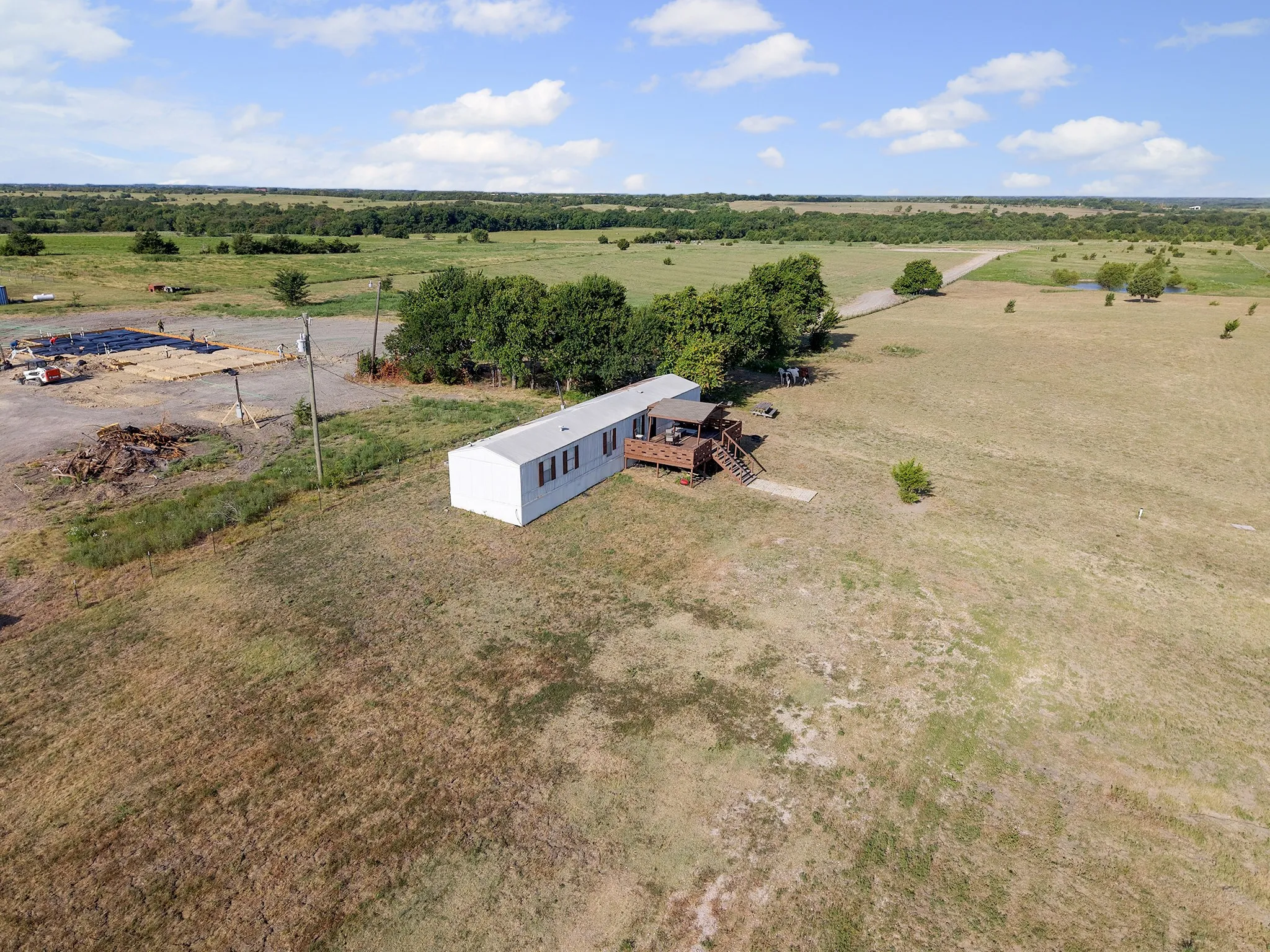 Mobile Home For Sale in Hunt County , 5634 County Road 1094, Celeste, Texas 75423, 2 Bedroom, 2 Bathroom, Garage spaces, 1,178 Sqft, built in 1995, Price $465,000, mls#21361746, Real Estate Agent in Celeste, Homes For Sale in Hunt county, Homes For Sale in Celeste, Realtor in Celeste Texas, Real Estate Brokerage Independent Realty Texas, Luminita Cordes Realtor