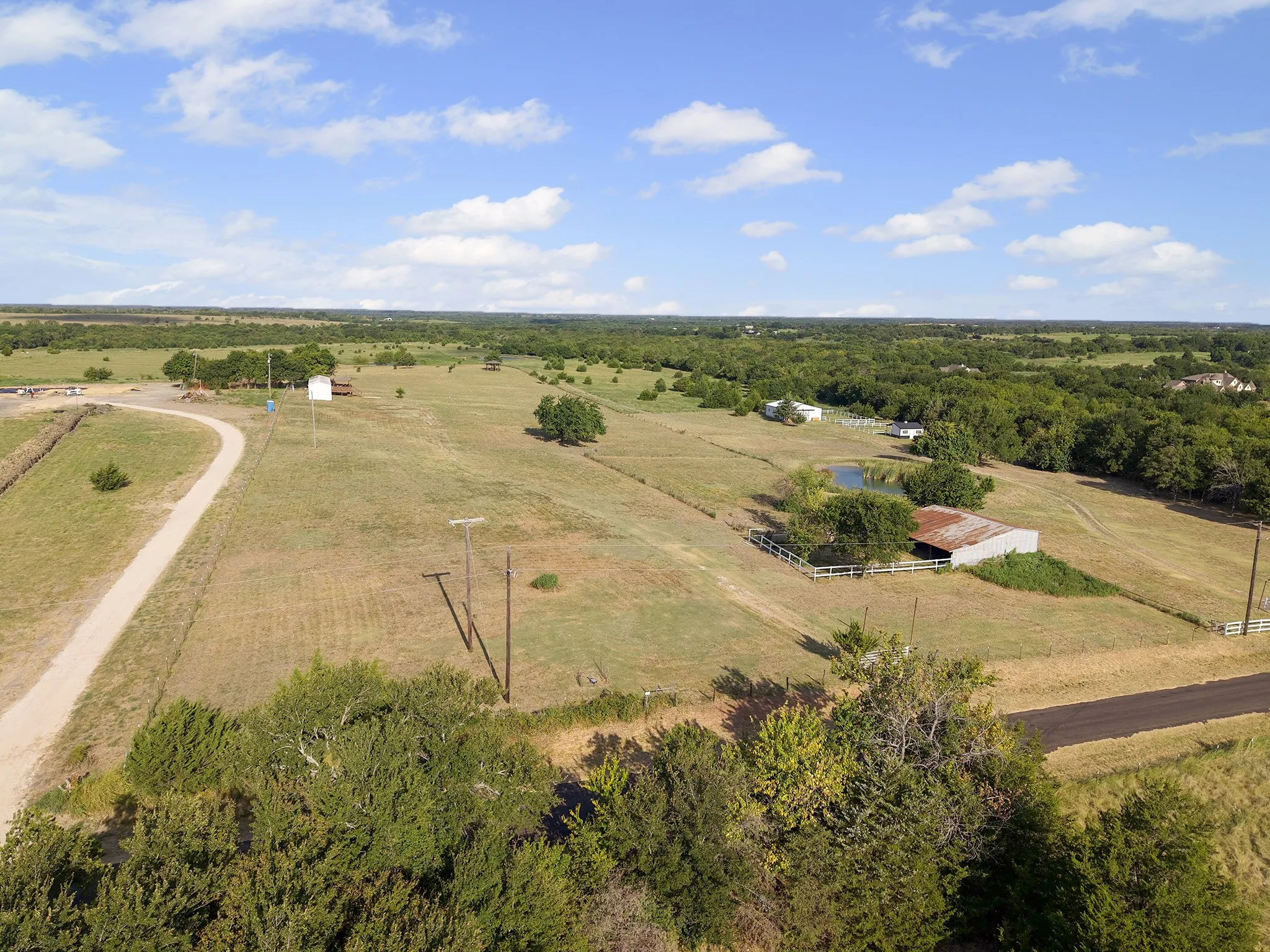 Mobile Home For Sale in Hunt County , 5634 County Road 1094, Celeste, Texas 75423, 2 Bedroom, 2 Bathroom, Garage spaces, 1,178 Sqft, built in 1995, Price $465,000, mls#21361746, Real Estate Agent in Celeste, Homes For Sale in Hunt county, Homes For Sale in Celeste, Realtor in Celeste Texas, Real Estate Brokerage Independent Realty Texas, Luminita Cordes Realtor