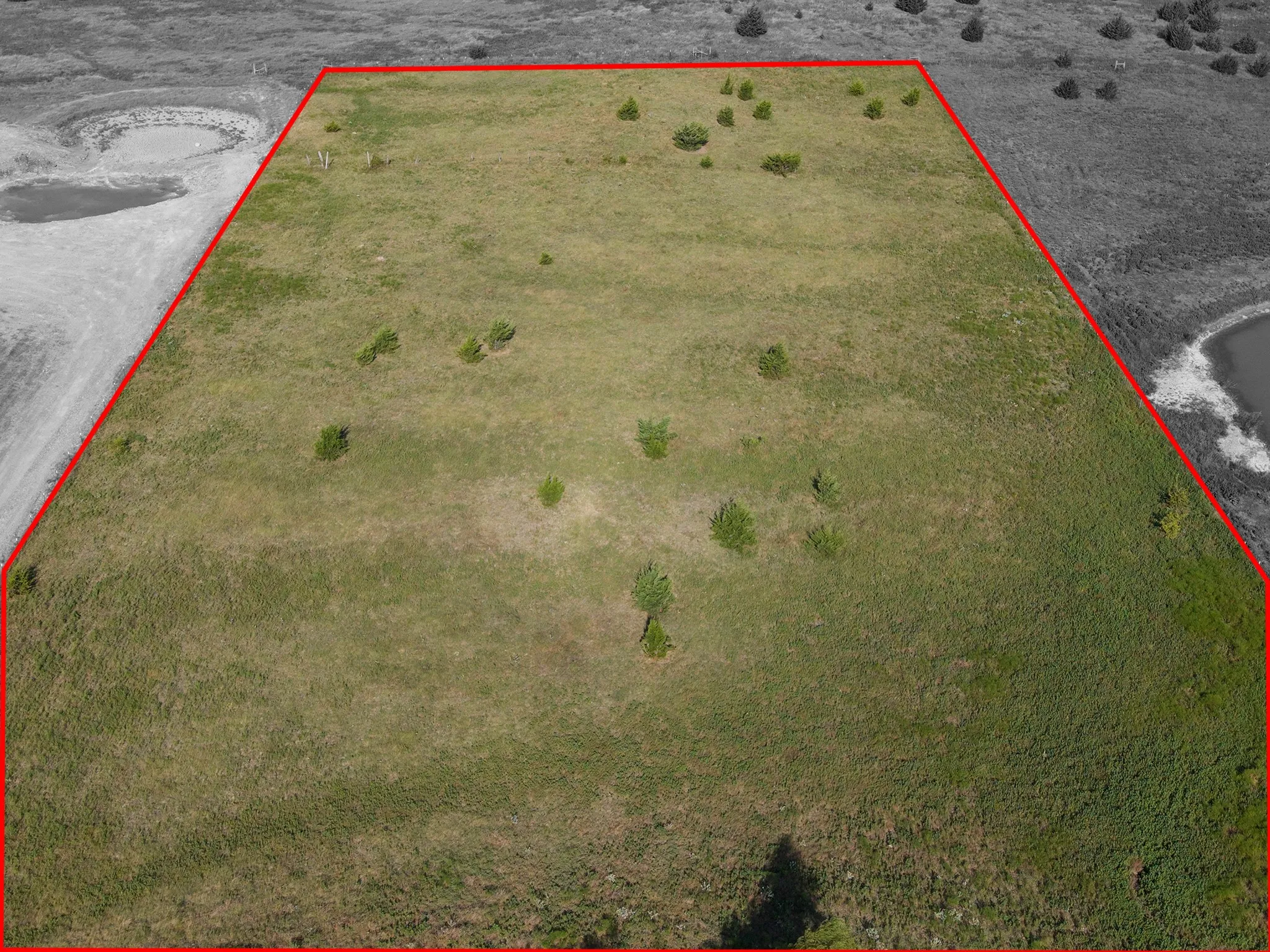 Mobile Home For Sale in Hunt County , 5634 County Road 1094, Celeste, Texas 75423, 2 Bedroom, 2 Bathroom, Garage spaces, 1,178 Sqft, built in 1995, Price $465,000, mls#21361746, Real Estate Agent in Celeste, Homes For Sale in Hunt county, Homes For Sale in Celeste, Realtor in Celeste Texas, Real Estate Brokerage Independent Realty Texas, Luminita Cordes Realtor