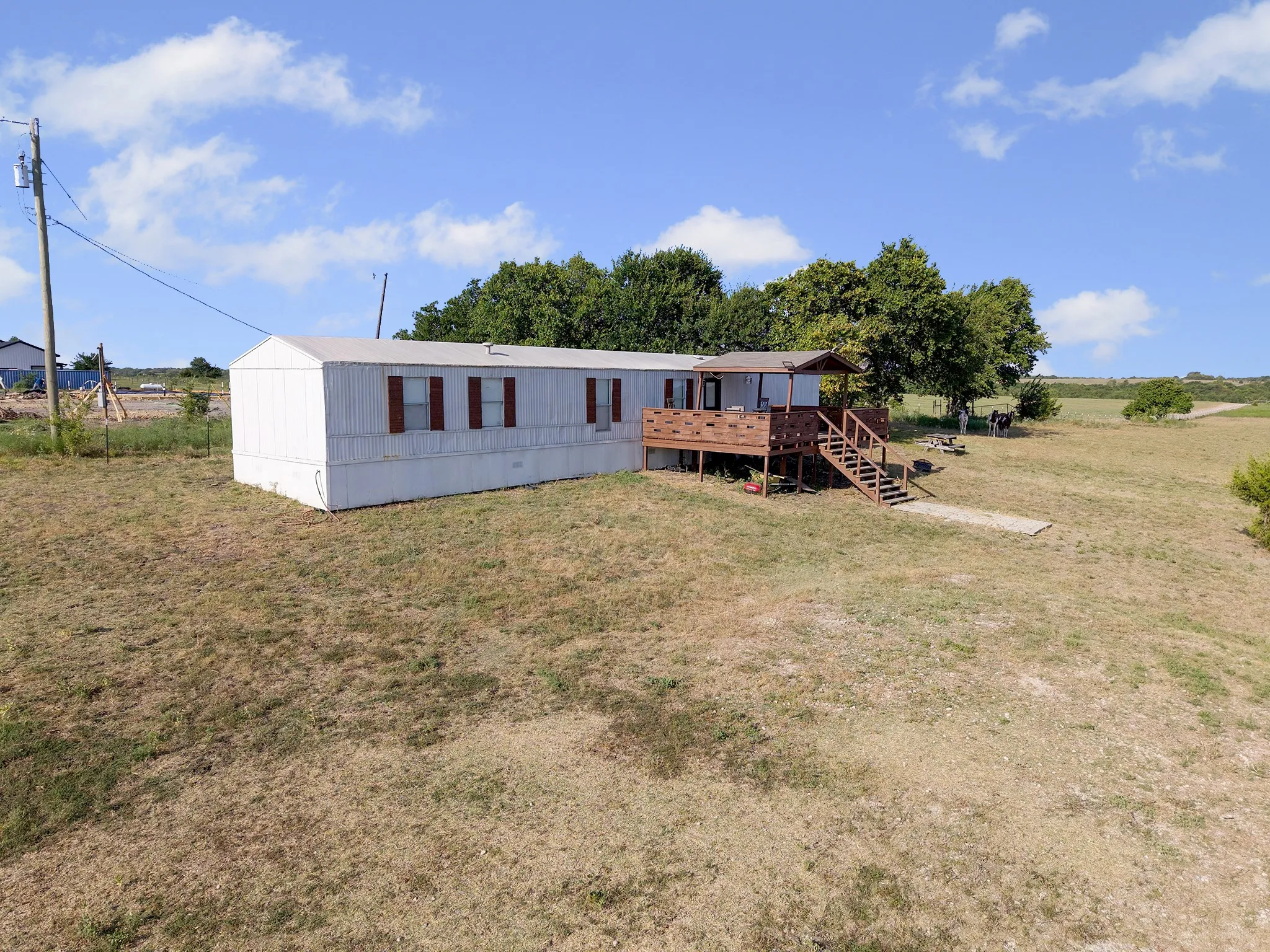 Mobile Home For Sale in Hunt County , 5634 County Road 1094, Celeste, Texas 75423, 2 Bedroom, 2 Bathroom, Garage spaces, 1,178 Sqft, built in 1995, Price $465,000, mls#21361746, Real Estate Agent in Celeste, Homes For Sale in Hunt county, Homes For Sale in Celeste, Realtor in Celeste Texas, Real Estate Brokerage Independent Realty Texas, Luminita Cordes Realtor