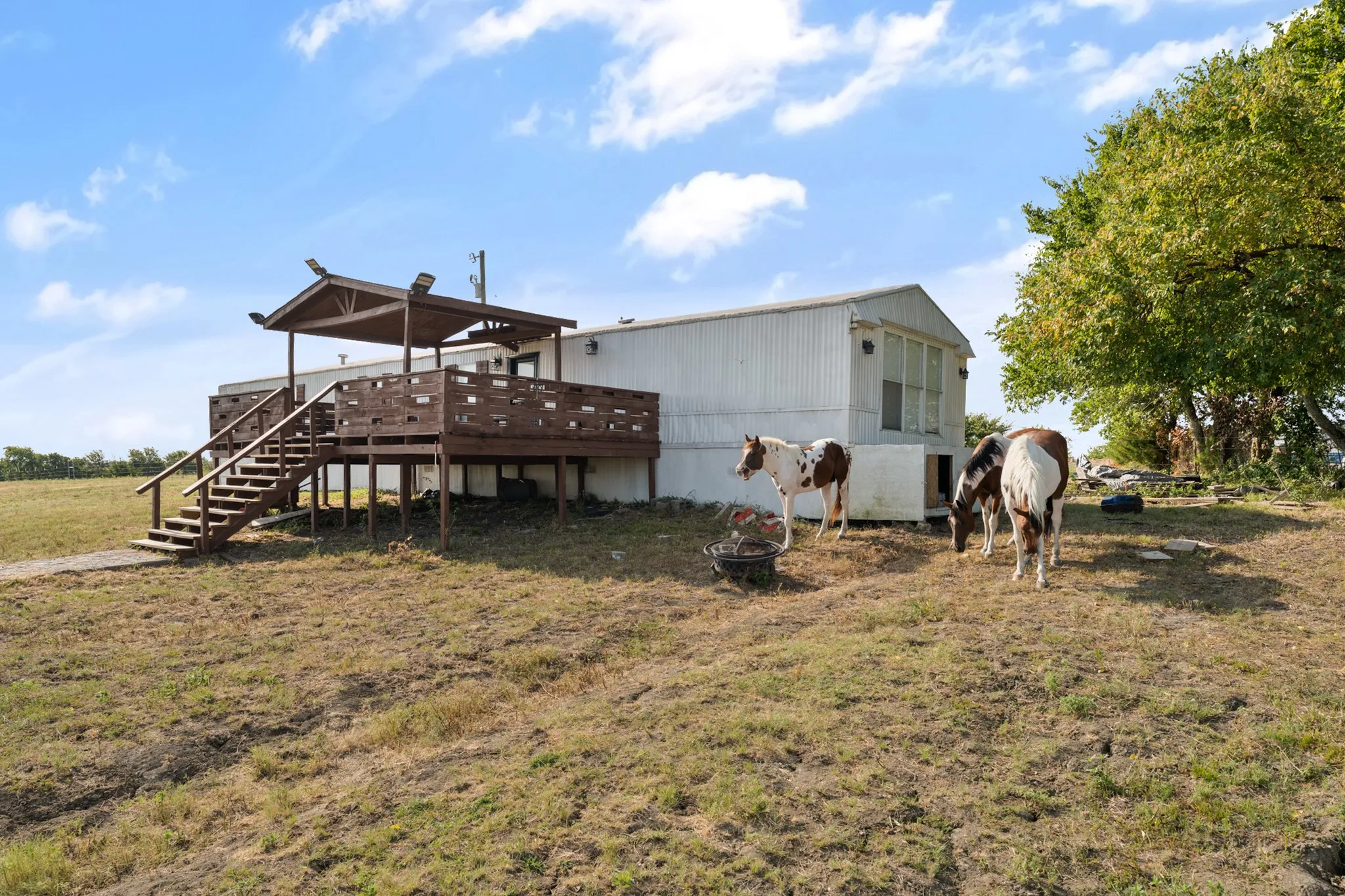 Mobile Home For Sale in Hunt County , 5634 County Road 1094, Celeste, Texas 75423, 2 Bedroom, 2 Bathroom, Garage spaces, 1,178 Sqft, built in 1995, Price $465,000, mls#21361746, Real Estate Agent in Celeste, Homes For Sale in Hunt county, Homes For Sale in Celeste, Realtor in Celeste Texas, Real Estate Brokerage Independent Realty Texas, Luminita Cordes Realtor