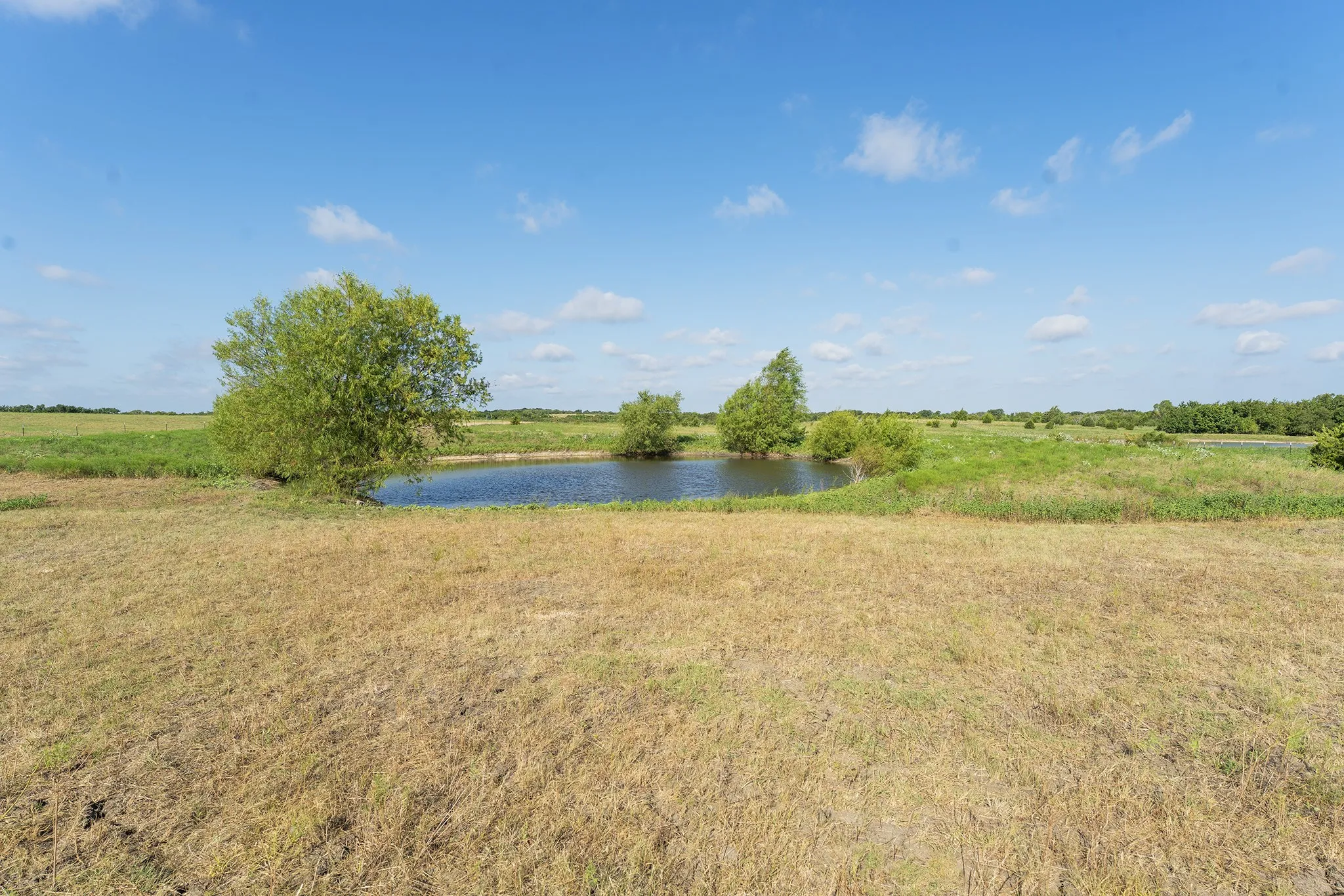 Mobile Home For Sale in Hunt County , 5634 County Road 1094, Celeste, Texas 75423, 2 Bedroom, 2 Bathroom, Garage spaces, 1,178 Sqft, built in 1995, Price $465,000, mls#21361746, Real Estate Agent in Celeste, Homes For Sale in Hunt county, Homes For Sale in Celeste, Realtor in Celeste Texas, Real Estate Brokerage Independent Realty Texas, Luminita Cordes Realtor