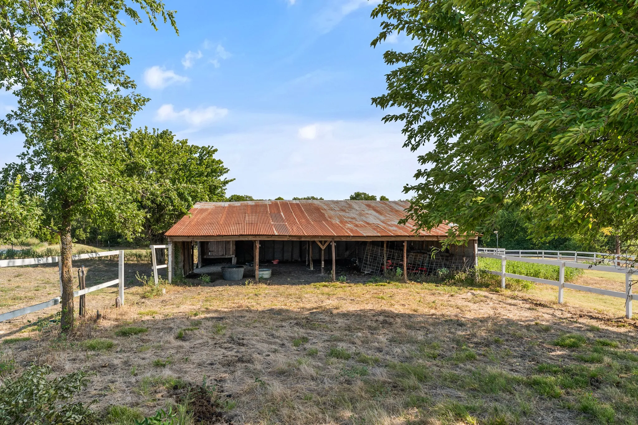 Mobile Home For Sale in Hunt County , 5634 County Road 1094, Celeste, Texas 75423, 2 Bedroom, 2 Bathroom, Garage spaces, 1,178 Sqft, built in 1995, Price $465,000, mls#21361746, Real Estate Agent in Celeste, Homes For Sale in Hunt county, Homes For Sale in Celeste, Realtor in Celeste Texas, Real Estate Brokerage Independent Realty Texas, Luminita Cordes Realtor