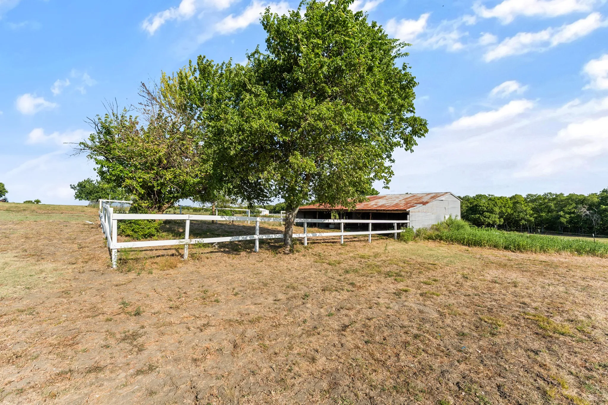 Mobile Home For Sale in Hunt County , 5634 County Road 1094, Celeste, Texas 75423, 2 Bedroom, 2 Bathroom, Garage spaces, 1,178 Sqft, built in 1995, Price $465,000, mls#21361746, Real Estate Agent in Celeste, Homes For Sale in Hunt county, Homes For Sale in Celeste, Realtor in Celeste Texas, Real Estate Brokerage Independent Realty Texas, Luminita Cordes Realtor