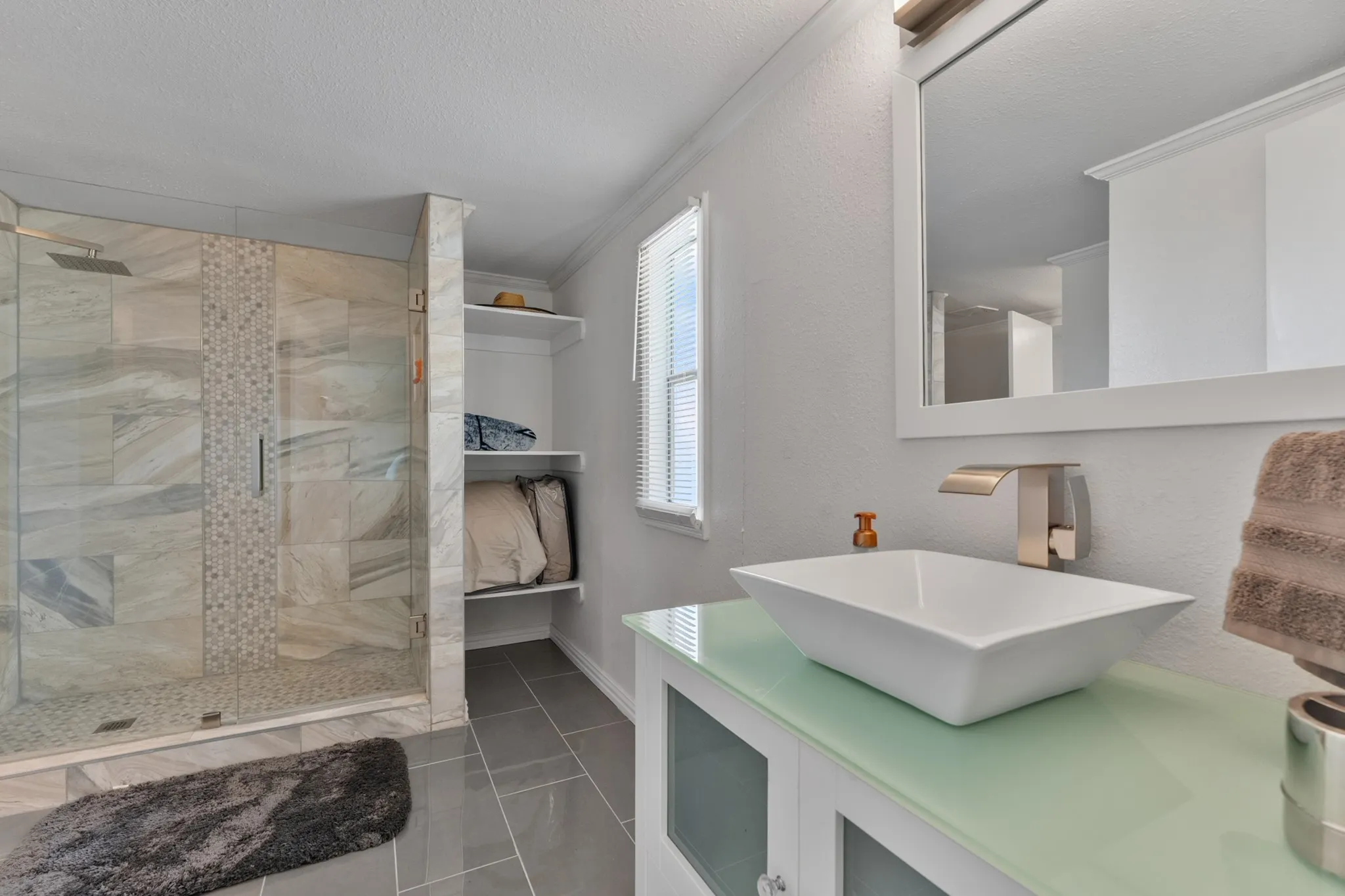 Mobile Home For Sale in Hunt County , 5634 County Road 1094, Celeste, Texas 75423, 2 Bedroom, 2 Bathroom, Garage spaces, 1,178 Sqft, built in 1995, Price $465,000, mls#21361746, Real Estate Agent in Celeste, Homes For Sale in Hunt county, Homes For Sale in Celeste, Realtor in Celeste Texas, Real Estate Brokerage Independent Realty Texas, Luminita Cordes Realtor
