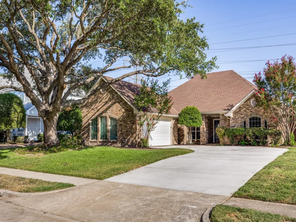 Single Family Residence For Sale in Collin County , 3405 Ashington Lane, Plano, Texas 75023, 3 Bedroom, 2 Bathroom, 2 Garage spaces, 2,255 Sqft, built in 1983, mls#21354893, Real Estate Agent in Plano, Homes For Sale in Collin county, Homes For Sale in Plano, Realtor in Plano Texas, Real Estate Brokerage Independent Realty Texas, Luminita Cordes Realtor
