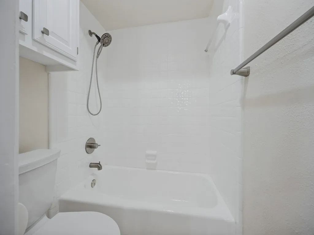 Single Family Residence For Sale in Collin County , 3405 Ashington Lane, Plano, Texas 75023, 3 Bedroom, 2 Bathroom, 2 Garage spaces, 2,255 Sqft, built in 1983, mls#21354893, Real Estate Agent in Plano, Homes For Sale in Collin county, Homes For Sale in Plano, Realtor in Plano Texas, Real Estate Brokerage Independent Realty Texas, Luminita Cordes Realtor
