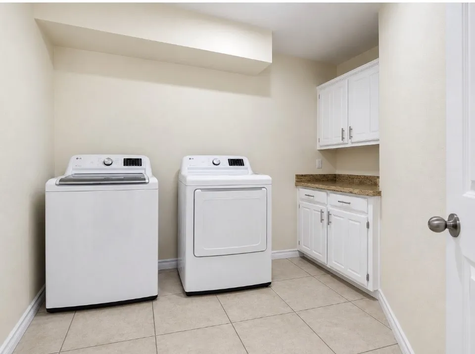 Single Family Residence For Sale in Collin County , 3405 Ashington Lane, Plano, Texas 75023, 3 Bedroom, 2 Bathroom, 2 Garage spaces, 2,255 Sqft, built in 1983, mls#21354893, Real Estate Agent in Plano, Homes For Sale in Collin county, Homes For Sale in Plano, Realtor in Plano Texas, Real Estate Brokerage Independent Realty Texas, Luminita Cordes Realtor