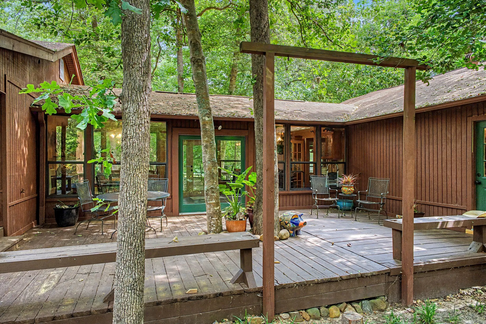 Single Family Residence For Sale in Wood County , 209 Woodfern Glen, Holly Lake Ranch, Texas 75765, 4 Bedroom, 5 Bathroom, 2 Garage spaces, 2,734 Sqft, built in 1996, mls#21355604, Real Estate Agent in Holly Lake Ranch, Homes For Sale in Wood county, Homes For Sale in Holly Lake Ranch, Realtor in Holly Lake Ranch Texas, Real Estate Brokerage Independent Realty Texas, Luminita Cordes Realtor