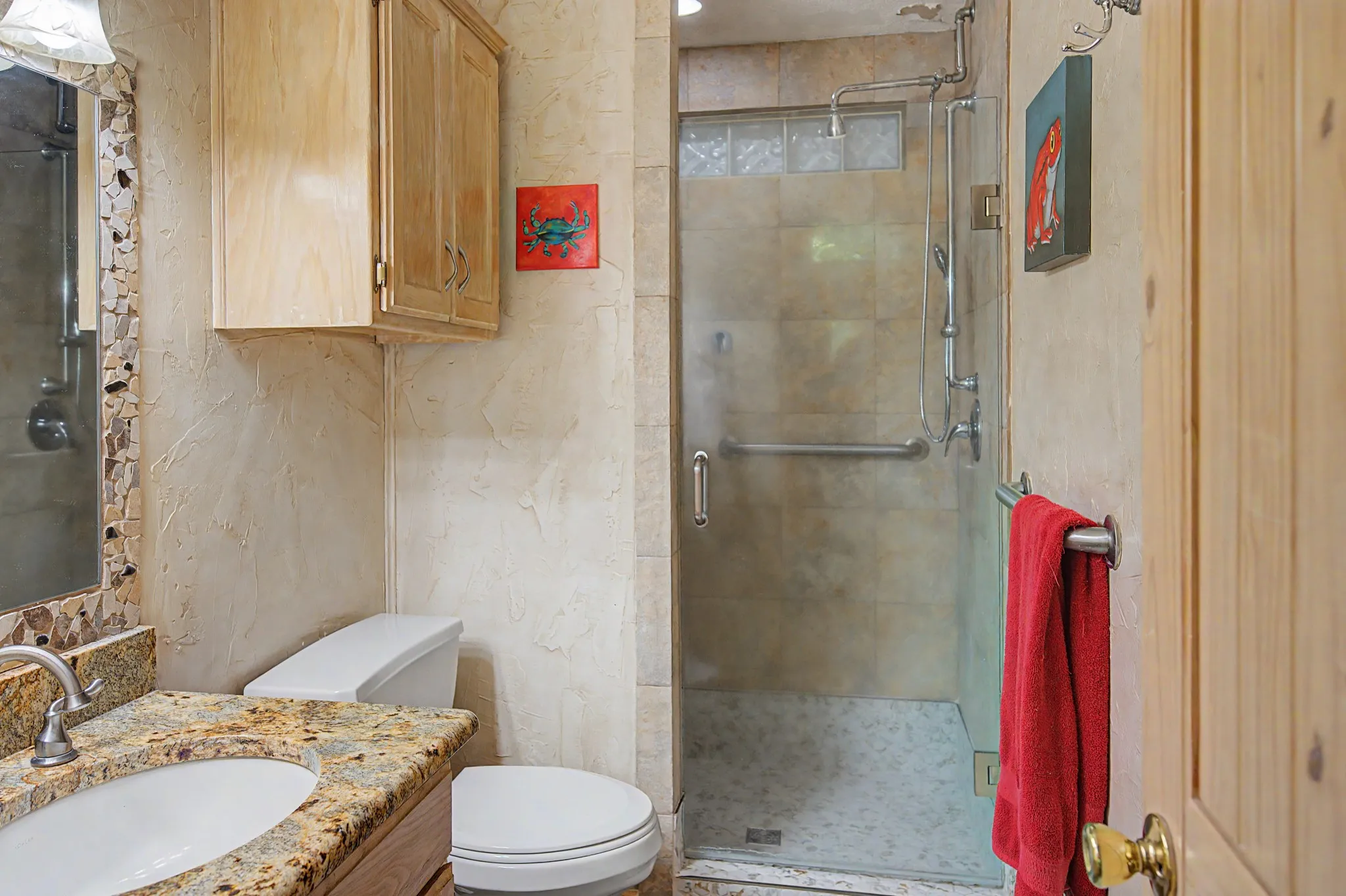 Single Family Residence For Sale in Wood County , 209 Woodfern Glen, Holly Lake Ranch, Texas 75765, 4 Bedroom, 5 Bathroom, 2 Garage spaces, 2,734 Sqft, built in 1996, mls#21355604, Real Estate Agent in Holly Lake Ranch, Homes For Sale in Wood county, Homes For Sale in Holly Lake Ranch, Realtor in Holly Lake Ranch Texas, Real Estate Brokerage Independent Realty Texas, Luminita Cordes Realtor