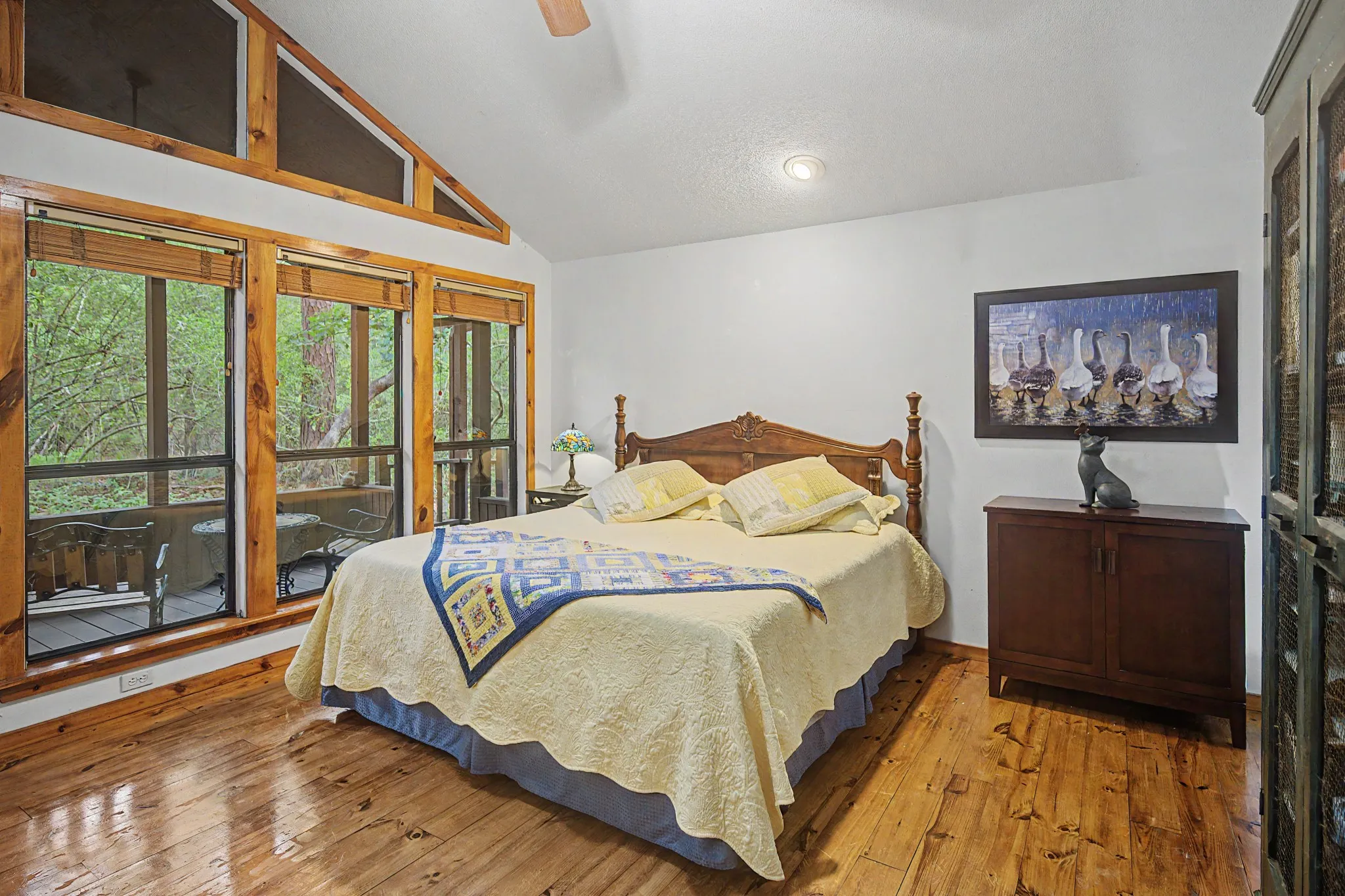 Single Family Residence For Sale in Wood County , 209 Woodfern Glen, Holly Lake Ranch, Texas 75765, 4 Bedroom, 5 Bathroom, 2 Garage spaces, 2,734 Sqft, built in 1996, mls#21355604, Real Estate Agent in Holly Lake Ranch, Homes For Sale in Wood county, Homes For Sale in Holly Lake Ranch, Realtor in Holly Lake Ranch Texas, Real Estate Brokerage Independent Realty Texas, Luminita Cordes Realtor