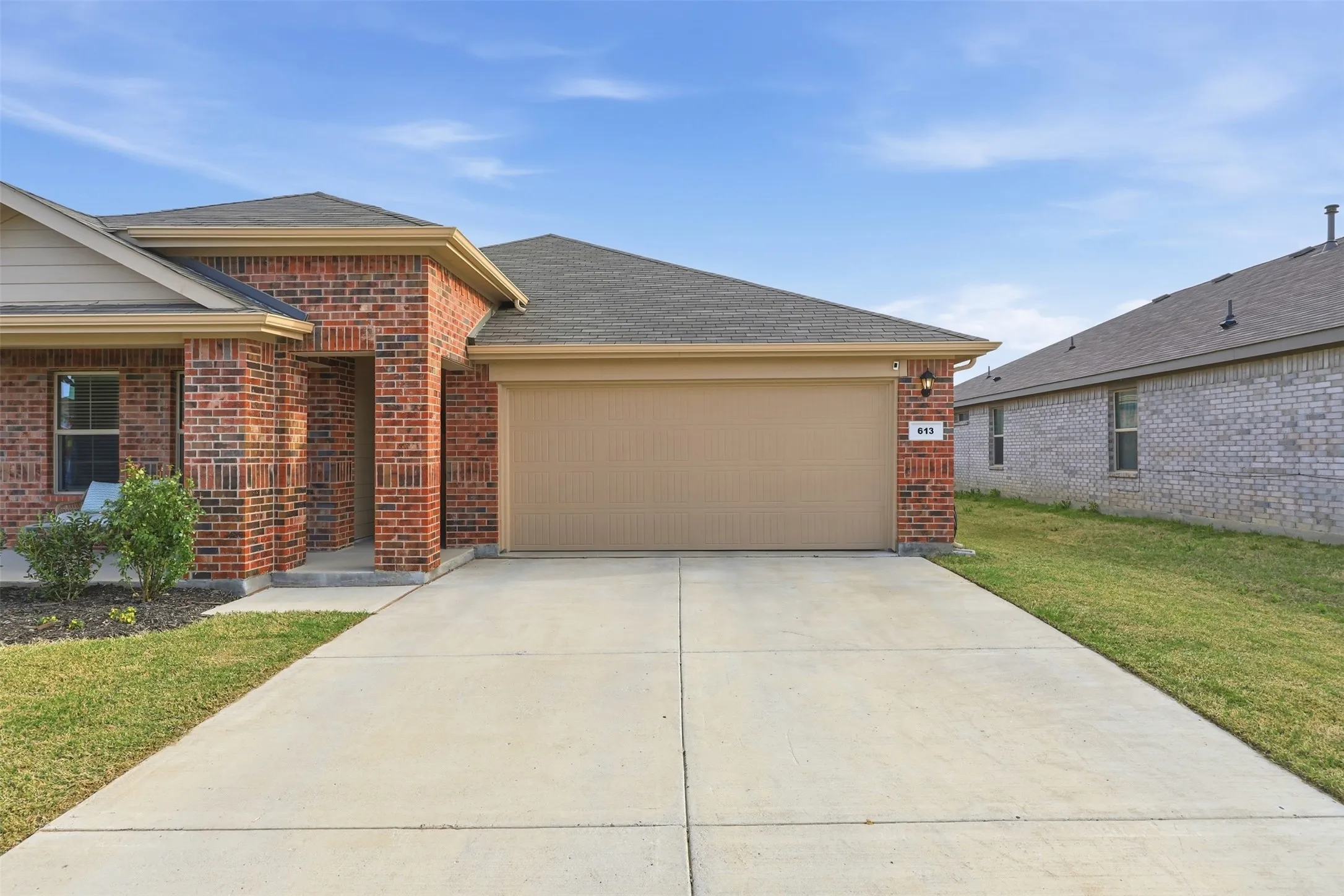 Single Family Residence For Sale in Denton County , 613 Whitecomb Lane, Justin, Texas 76247, 4 Bedroom, 2 Bathroom, 2 Garage spaces, 1,728 Sqft, built in 2023, mls#21362665, Real Estate Agent in Justin, Homes For Sale in Denton county, Homes For Sale in Justin, Realtor in Justin Texas, Real Estate Brokerage Independent Realty Texas, Luminita Cordes Realtor