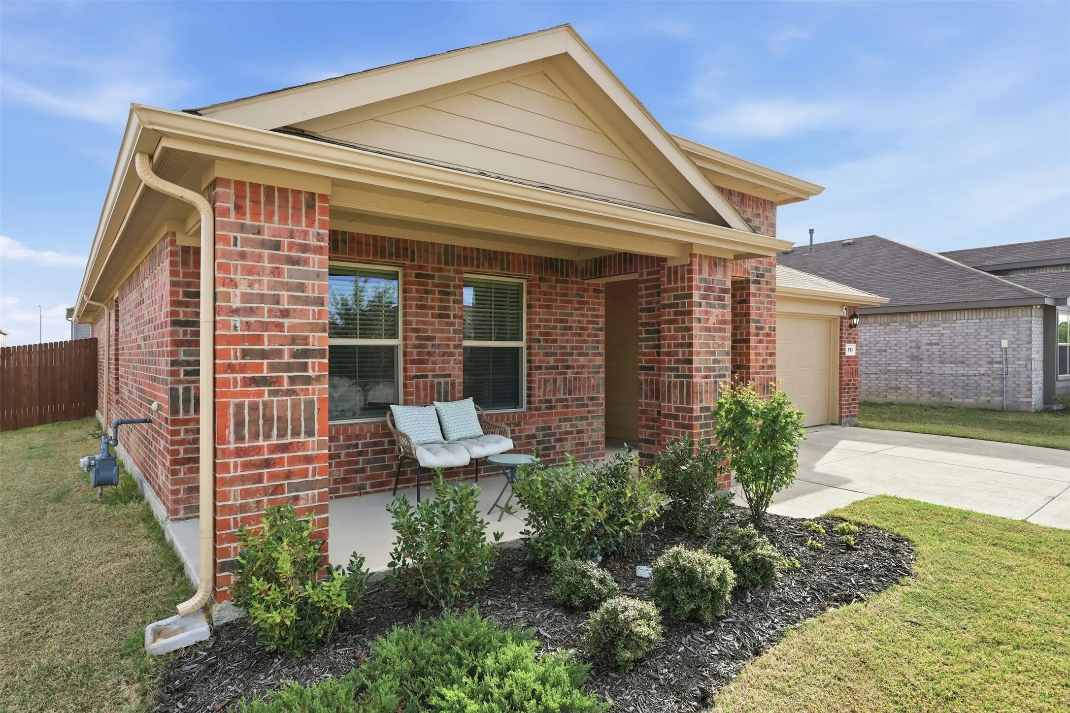 Single Family Residence For Sale in Denton County , 613 Whitecomb Lane, Justin, Texas 76247, 4 Bedroom, 2 Bathroom, 2 Garage spaces, 1,728 Sqft, built in 2023, mls#21362665, Real Estate Agent in Justin, Homes For Sale in Denton county, Homes For Sale in Justin, Realtor in Justin Texas, Real Estate Brokerage Independent Realty Texas, Luminita Cordes Realtor