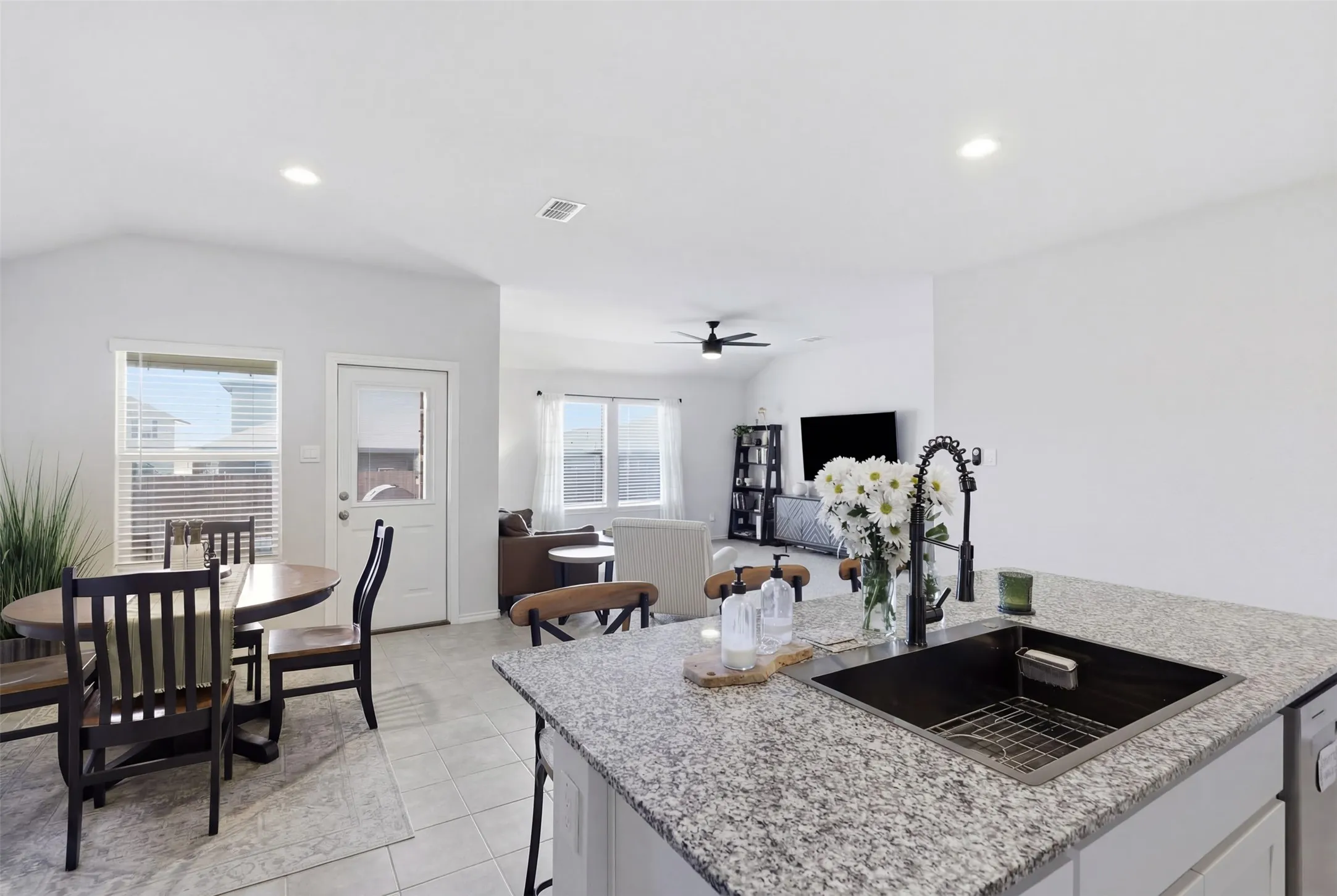 Single Family Residence For Sale in Denton County , 613 Whitecomb Lane, Justin, Texas 76247, 4 Bedroom, 2 Bathroom, 2 Garage spaces, 1,728 Sqft, built in 2023, mls#21362665, Real Estate Agent in Justin, Homes For Sale in Denton county, Homes For Sale in Justin, Realtor in Justin Texas, Real Estate Brokerage Independent Realty Texas, Luminita Cordes Realtor