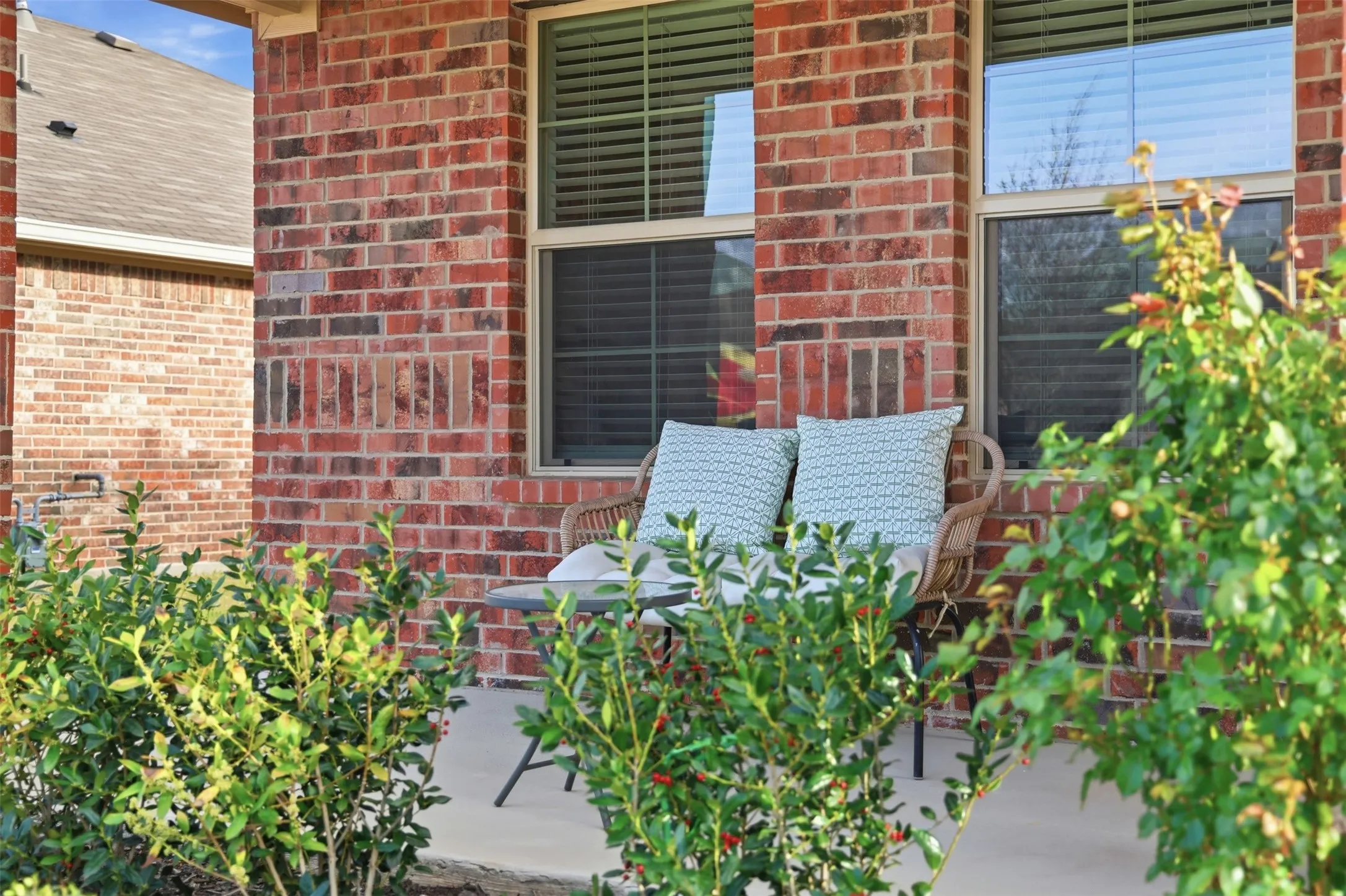 Single Family Residence For Sale in Denton County , 613 Whitecomb Lane, Justin, Texas 76247, 4 Bedroom, 2 Bathroom, 2 Garage spaces, 1,728 Sqft, built in 2023, mls#21362665, Real Estate Agent in Justin, Homes For Sale in Denton county, Homes For Sale in Justin, Realtor in Justin Texas, Real Estate Brokerage Independent Realty Texas, Luminita Cordes Realtor