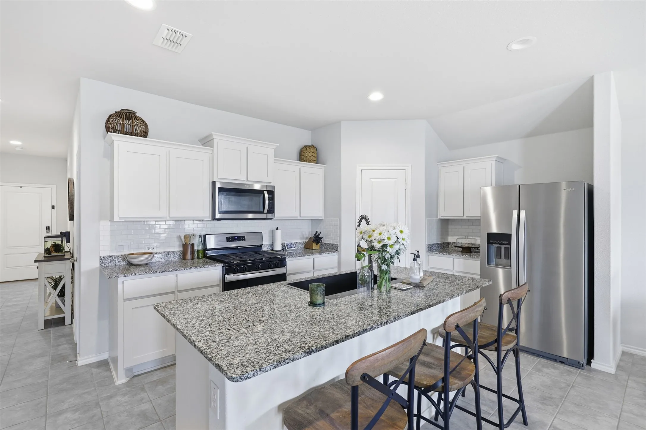 Single Family Residence For Sale in Denton County , 613 Whitecomb Lane, Justin, Texas 76247, 4 Bedroom, 2 Bathroom, 2 Garage spaces, 1,728 Sqft, built in 2023, mls#21362665, Real Estate Agent in Justin, Homes For Sale in Denton county, Homes For Sale in Justin, Realtor in Justin Texas, Real Estate Brokerage Independent Realty Texas, Luminita Cordes Realtor