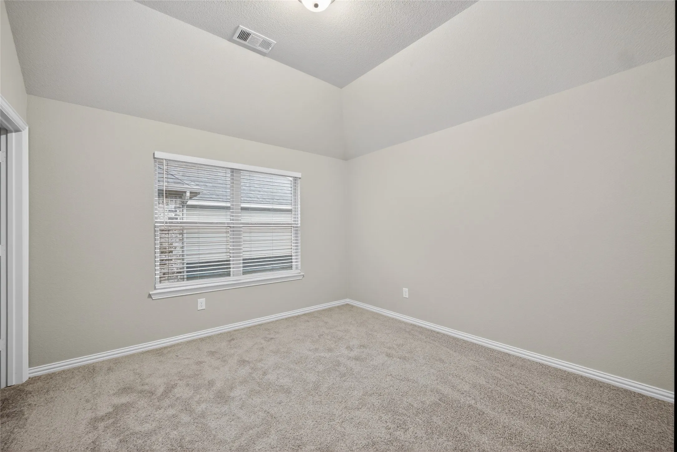 Single Family Residence For Rent in Collin County , 5404 Gypsum Drive, Mc Kinney, Texas 75070, 4 Bedroom, 4 Bathroom, 2 Garage spaces, 3,479 Sqft, built in 2017, mls#21362666, Real Estate Agent in Mc Kinney, Homes For Rent in Collin county, Homes For Rent in Mc Kinney, Realtor in Mc Kinney Texas, Real Estate Brokerage Independent Realty Texas, Luminita Cordes Realtor