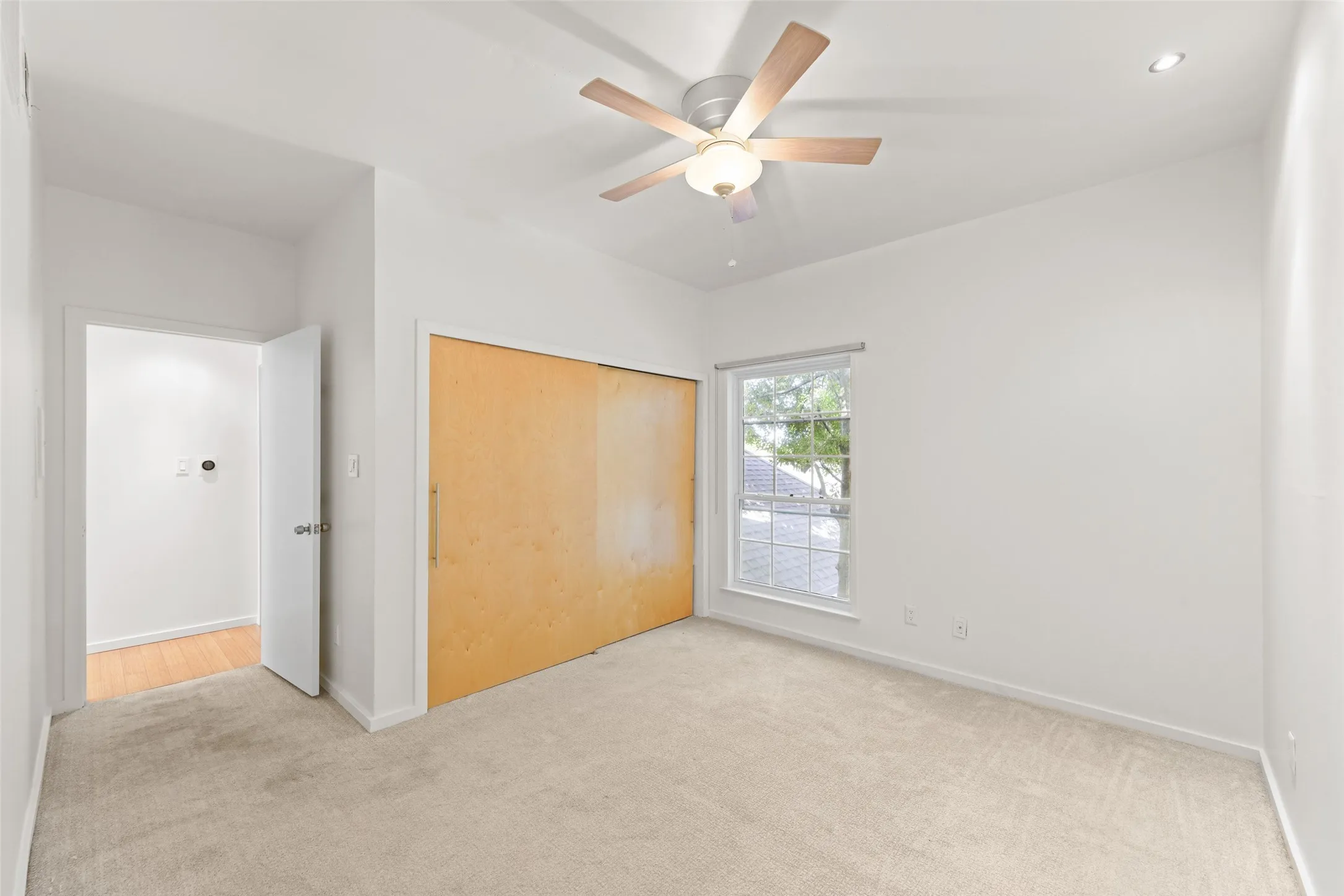 Secondary bedroom