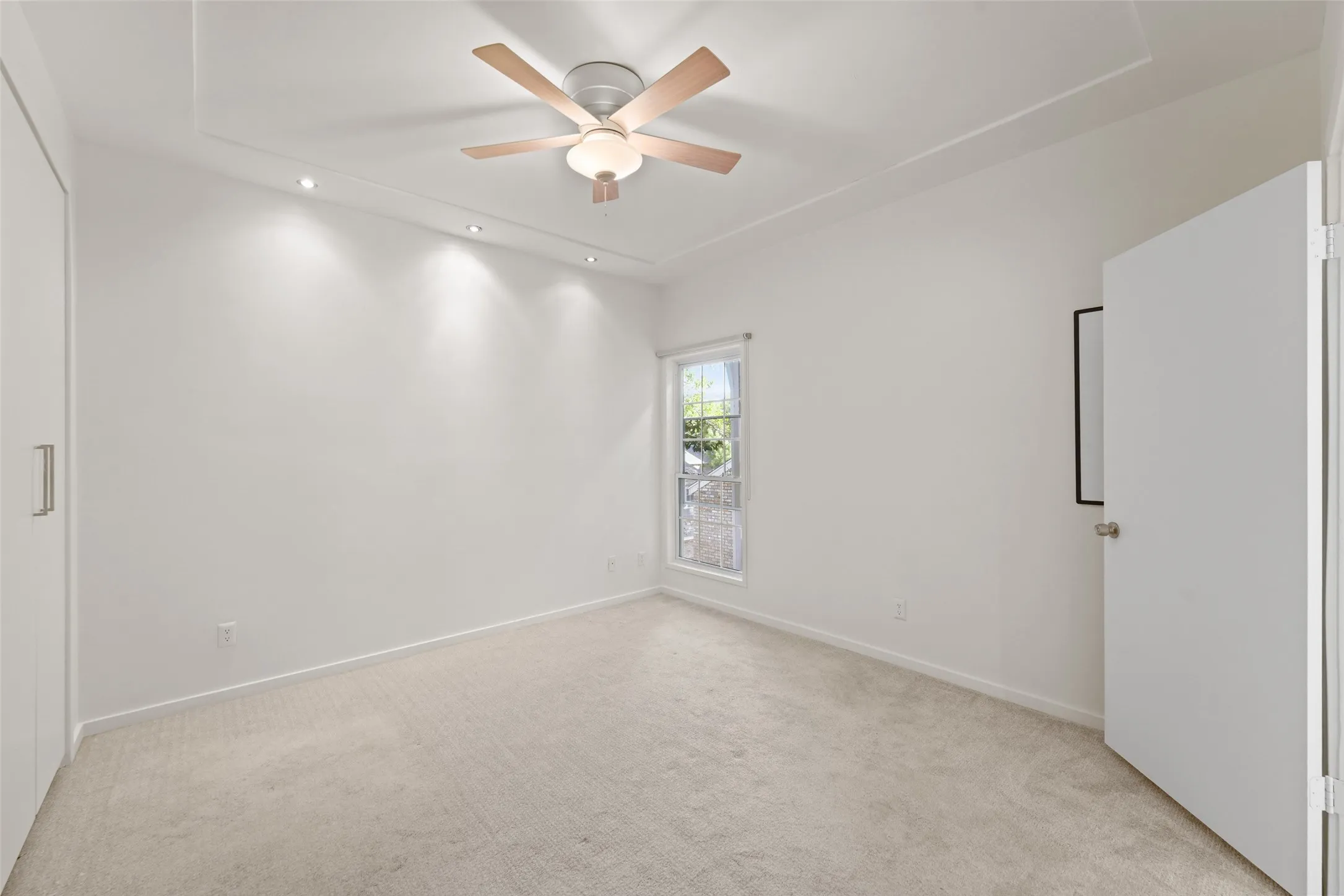 Secondary bedroom