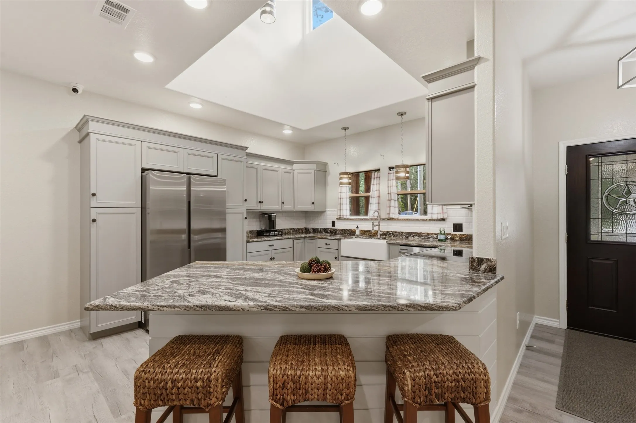 Single Family Residence For Sale in Franklin (TX) County , 733 King Arthur Ct, Scroggins, Texas 75480, 3 Bedroom, 2 Bathroom, 2 Garage spaces, 1,602 Sqft, built in 2024, mls#21272883, Real Estate Agent in Scroggins, Homes For Sale in Franklin (TX) county, Homes For Sale in Scroggins, Realtor in Scroggins Texas, Real Estate Brokerage Independent Realty Texas, Luminita Cordes Realtor