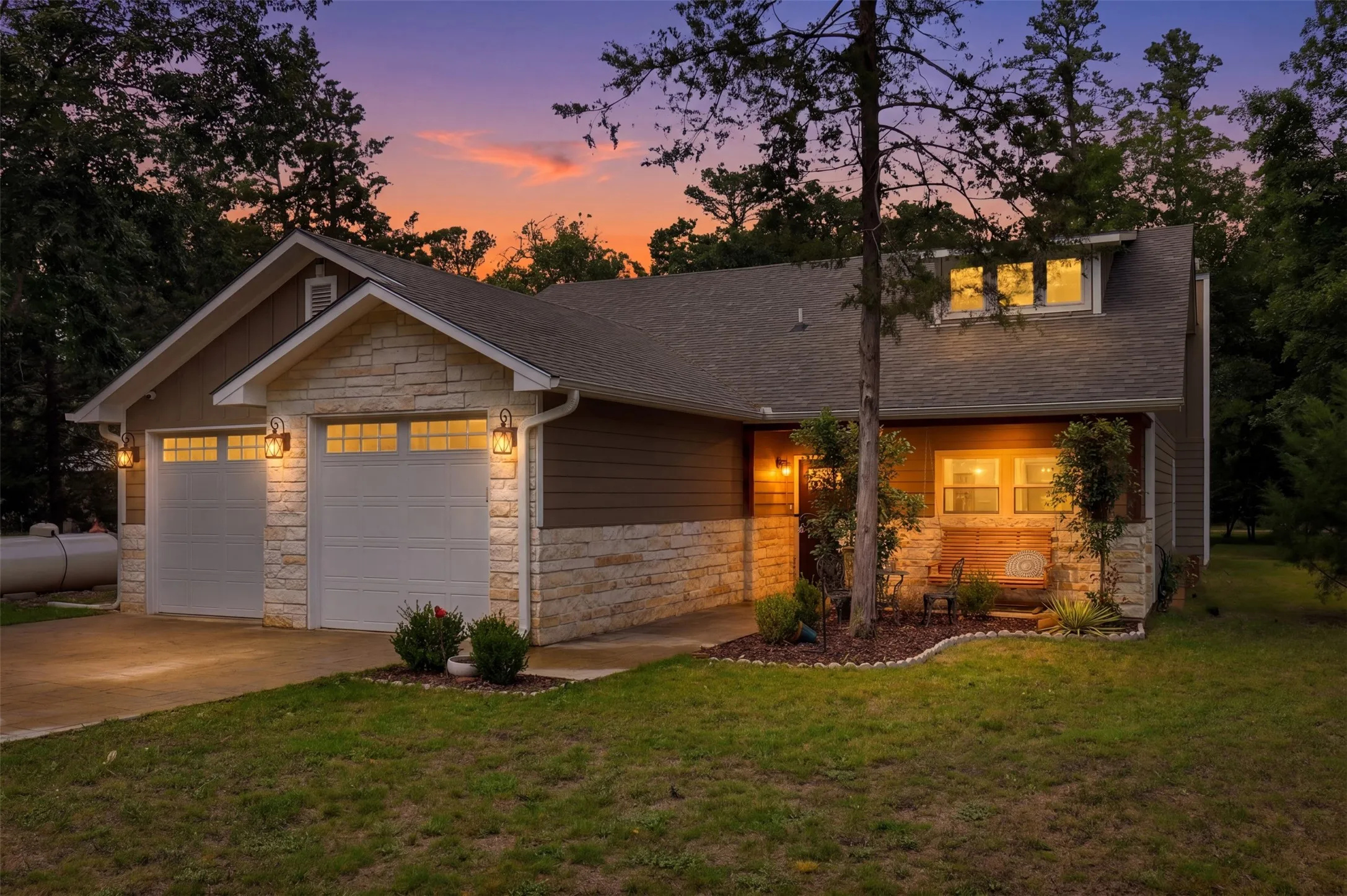 Single Family Residence For Sale in Franklin (TX) County , 733 King Arthur Ct, Scroggins, Texas 75480, 3 Bedroom, 2 Bathroom, 2 Garage spaces, 1,602 Sqft, built in 2024, mls#21272883, Real Estate Agent in Scroggins, Homes For Sale in Franklin (TX) county, Homes For Sale in Scroggins, Realtor in Scroggins Texas, Real Estate Brokerage Independent Realty Texas, Luminita Cordes Realtor