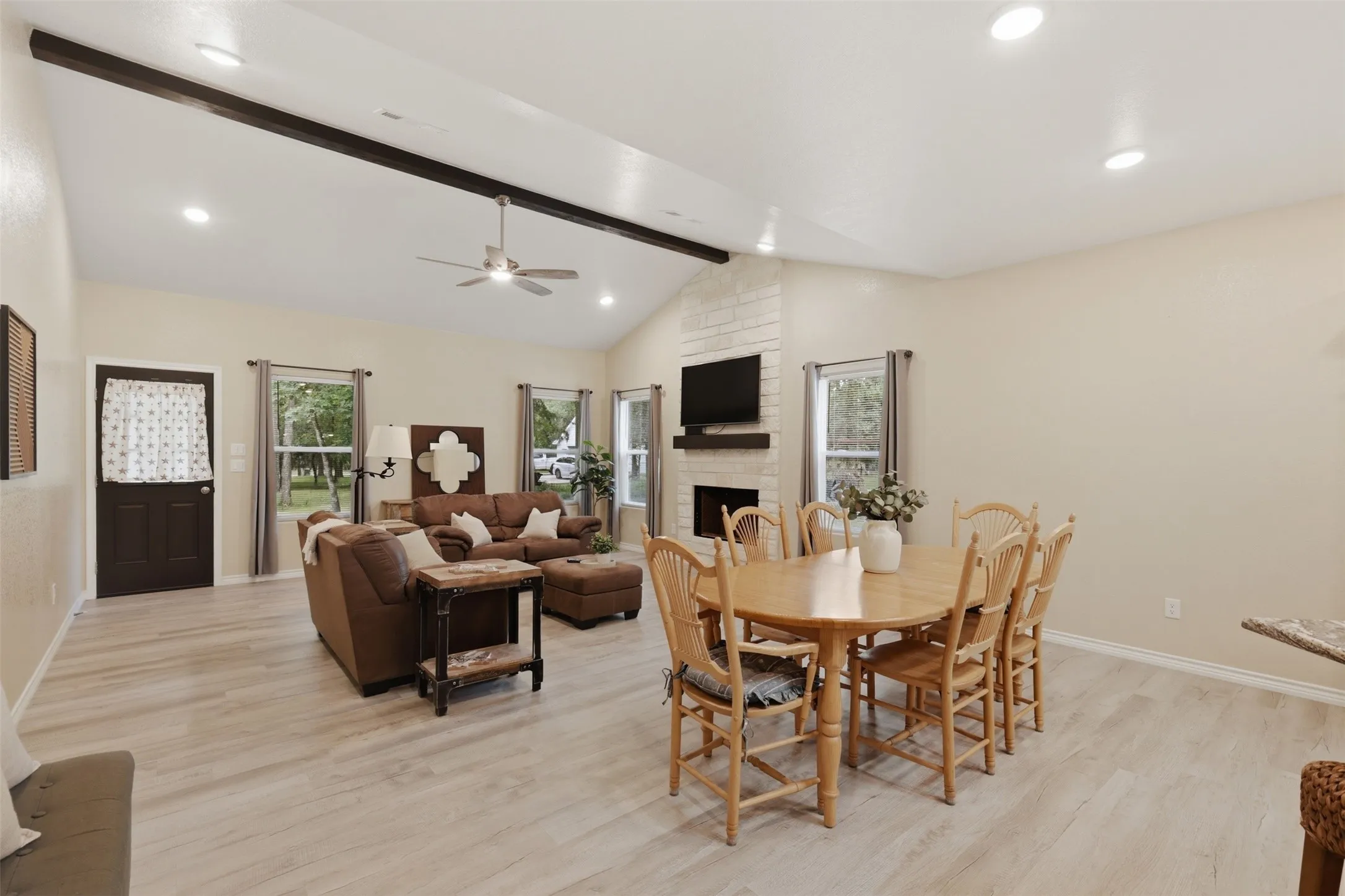 Single Family Residence For Sale in Franklin (TX) County , 733 King Arthur Ct, Scroggins, Texas 75480, 3 Bedroom, 2 Bathroom, 2 Garage spaces, 1,602 Sqft, built in 2024, mls#21272883, Real Estate Agent in Scroggins, Homes For Sale in Franklin (TX) county, Homes For Sale in Scroggins, Realtor in Scroggins Texas, Real Estate Brokerage Independent Realty Texas, Luminita Cordes Realtor